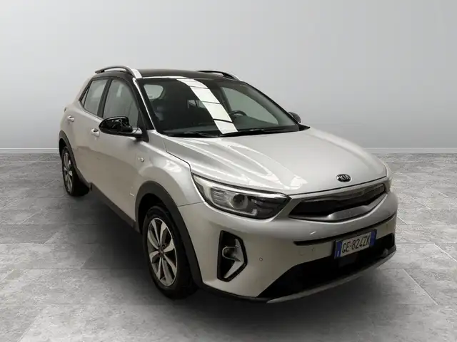 Kia Stonic 1.2 DPi GPL Style s/Design Pack