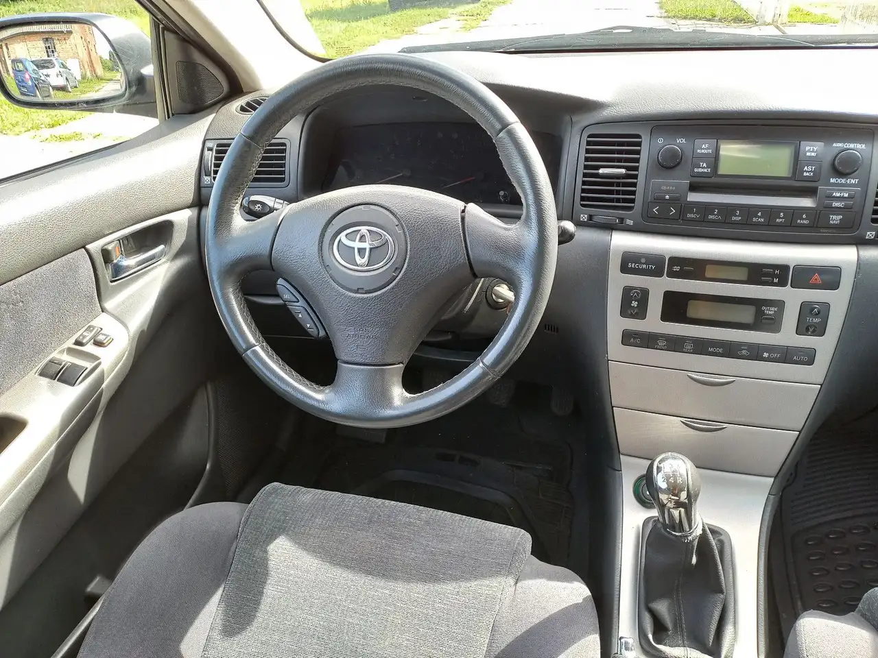 TOYOTA COROLLA - 1.6 110ch - 169 500KMS - VOLANT EN CUIR