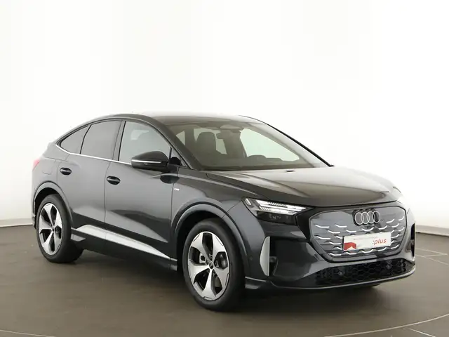 Audi E-Tron view 9