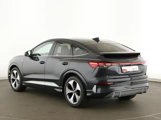 Audi E-Tron view 5