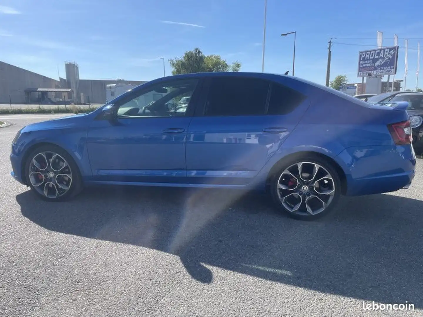 Skoda Octavia 2.0 TSI 230CH RS DSG6 Blau - 2
