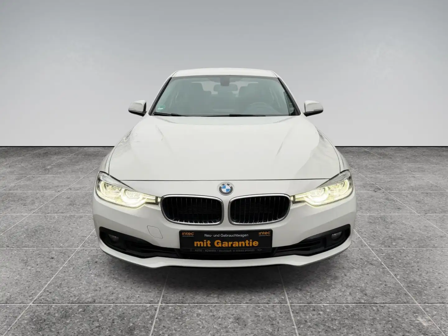 BMW 330 3 Limousine 330 d Advantage Blanc - 2