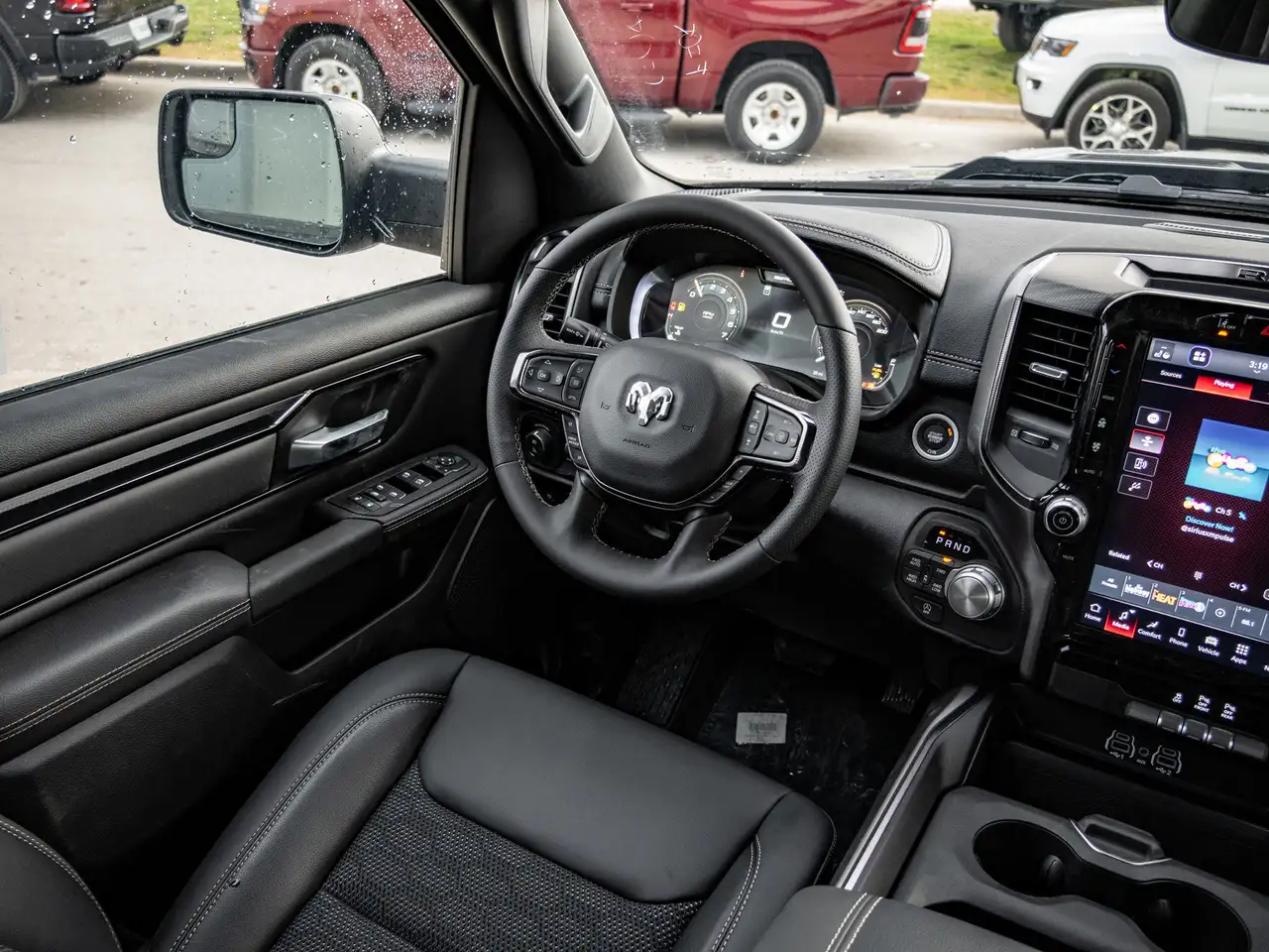 RAM 1500 снимка RAM 1500