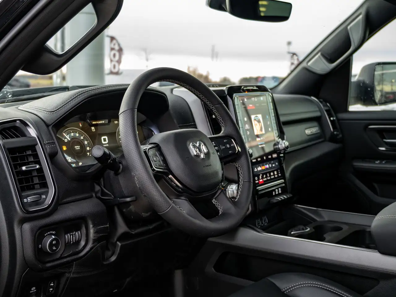 RAM 1500 снимка RAM 1500