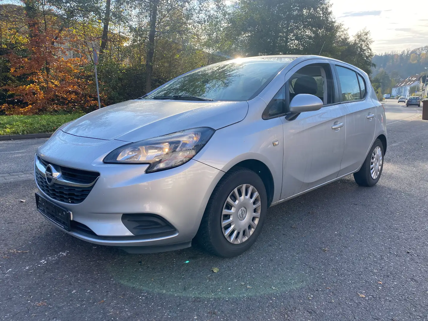 Opel Corsa E 1.4 Edition Scheckheft u-frei 2.Hd Tüv 9/27 Argent - 1
