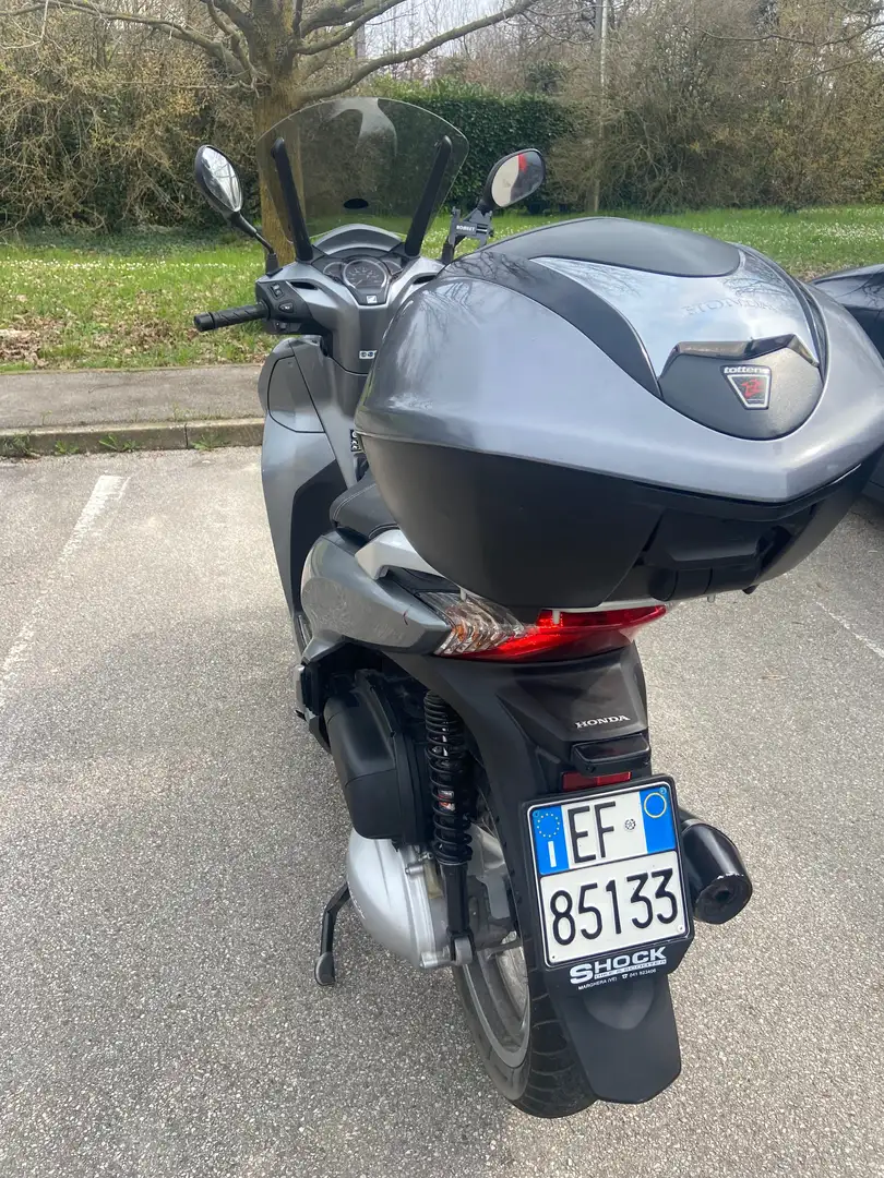 Honda SH 300 Gris - 2