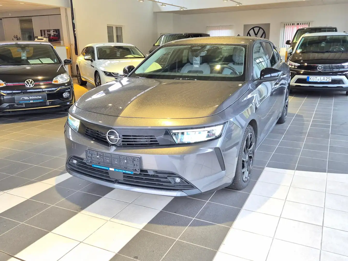 Opel Astra ST Busi Edition PHEV LED/Navi/AHK/SHZ/180°Kamera Grau - 1