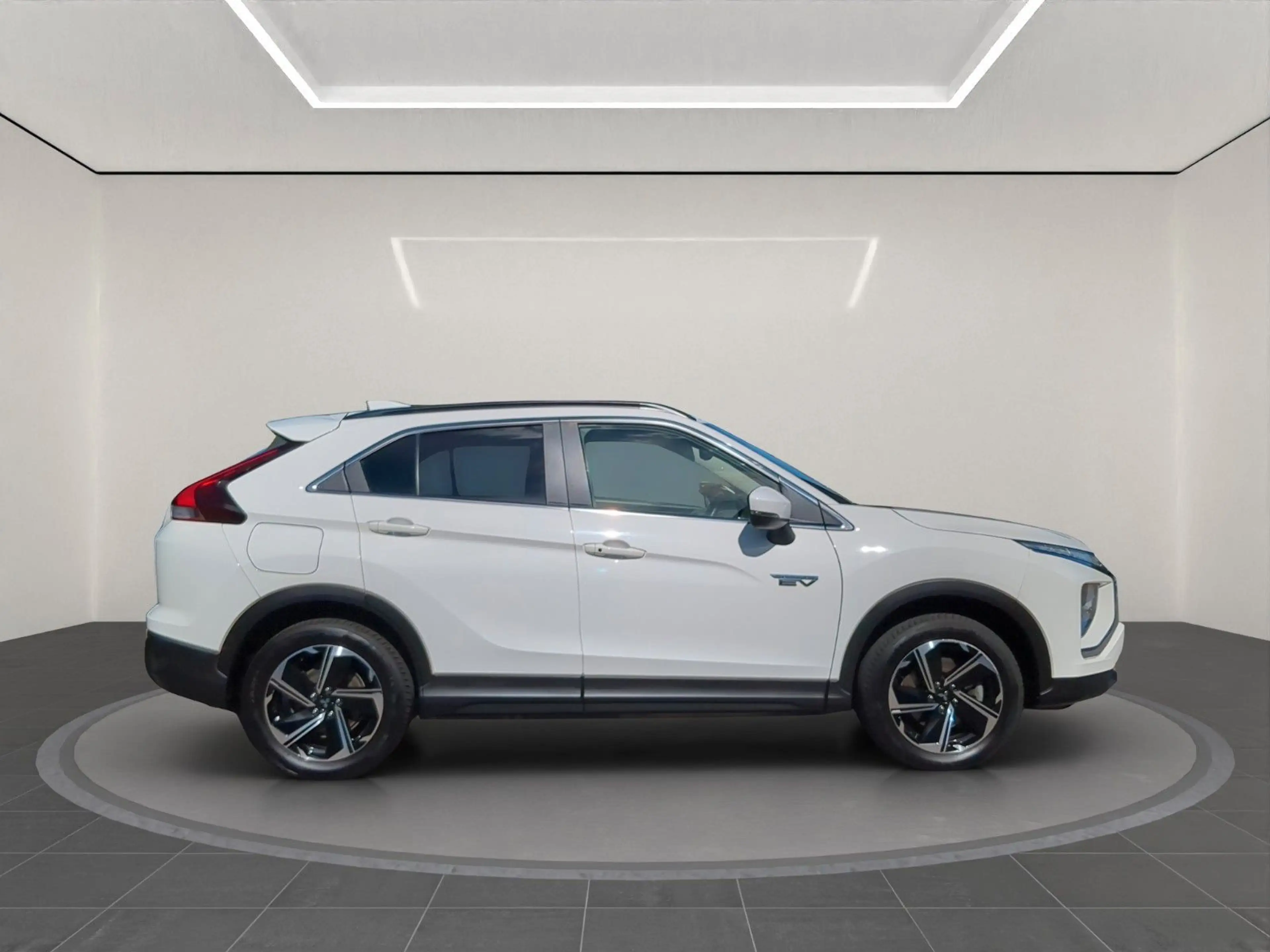 Mitsubishi Eclipse Cross Basis Hybrid 4WD RFK SHZ KLIMA ACP — photo 8
