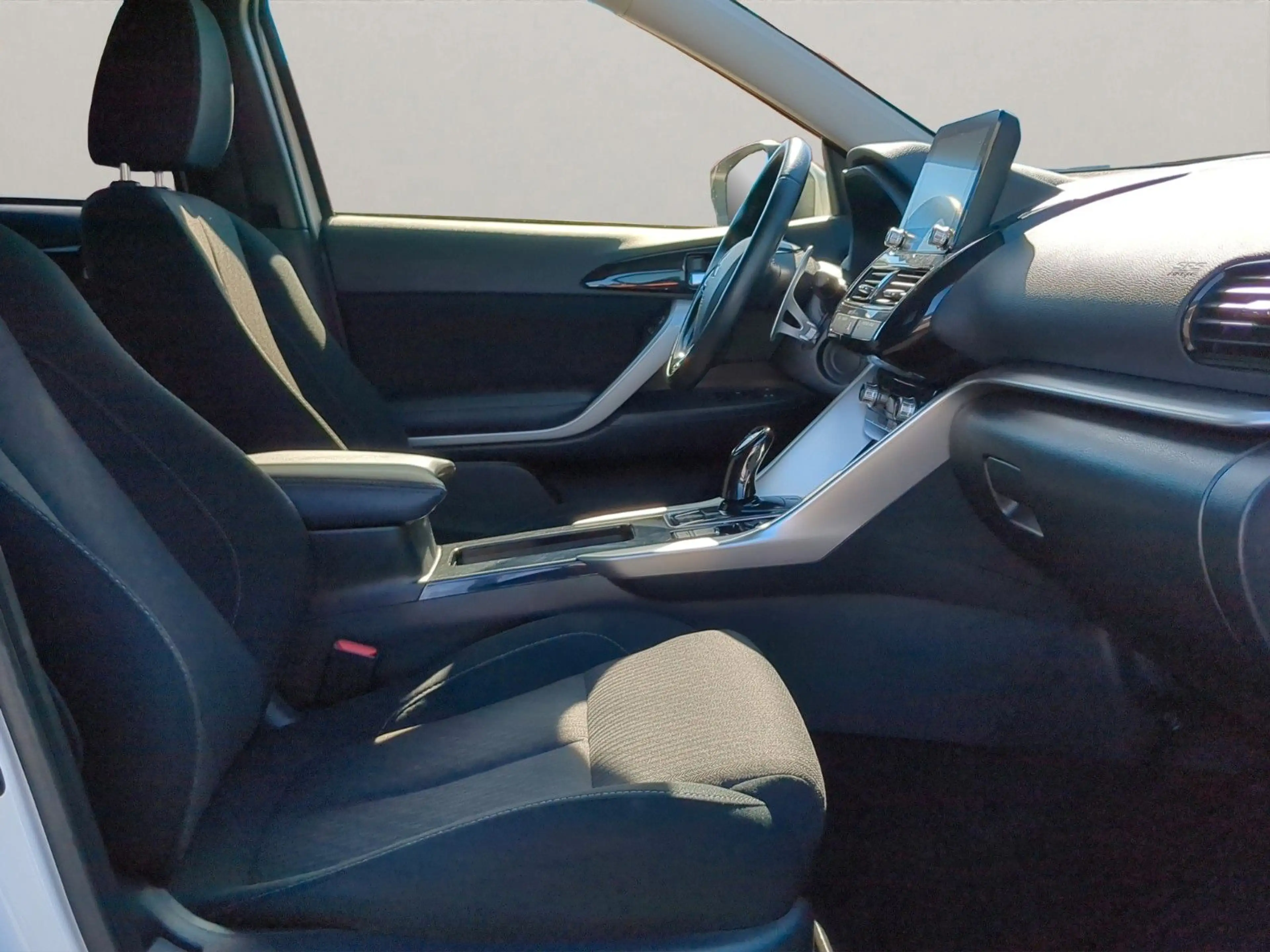 Mitsubishi Eclipse Cross Basis Hybrid 4WD RFK SHZ KLIMA ACP — photo 12