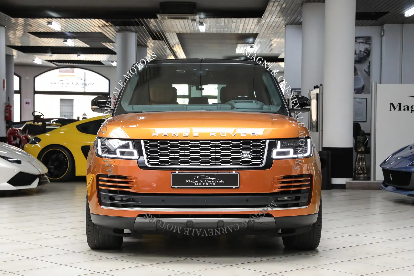 Land Rover Range Rover P525 V8 AUTOBIOGRAPHY|FULL SPECS|SPECIAL PAINT|TV| Orange - 2