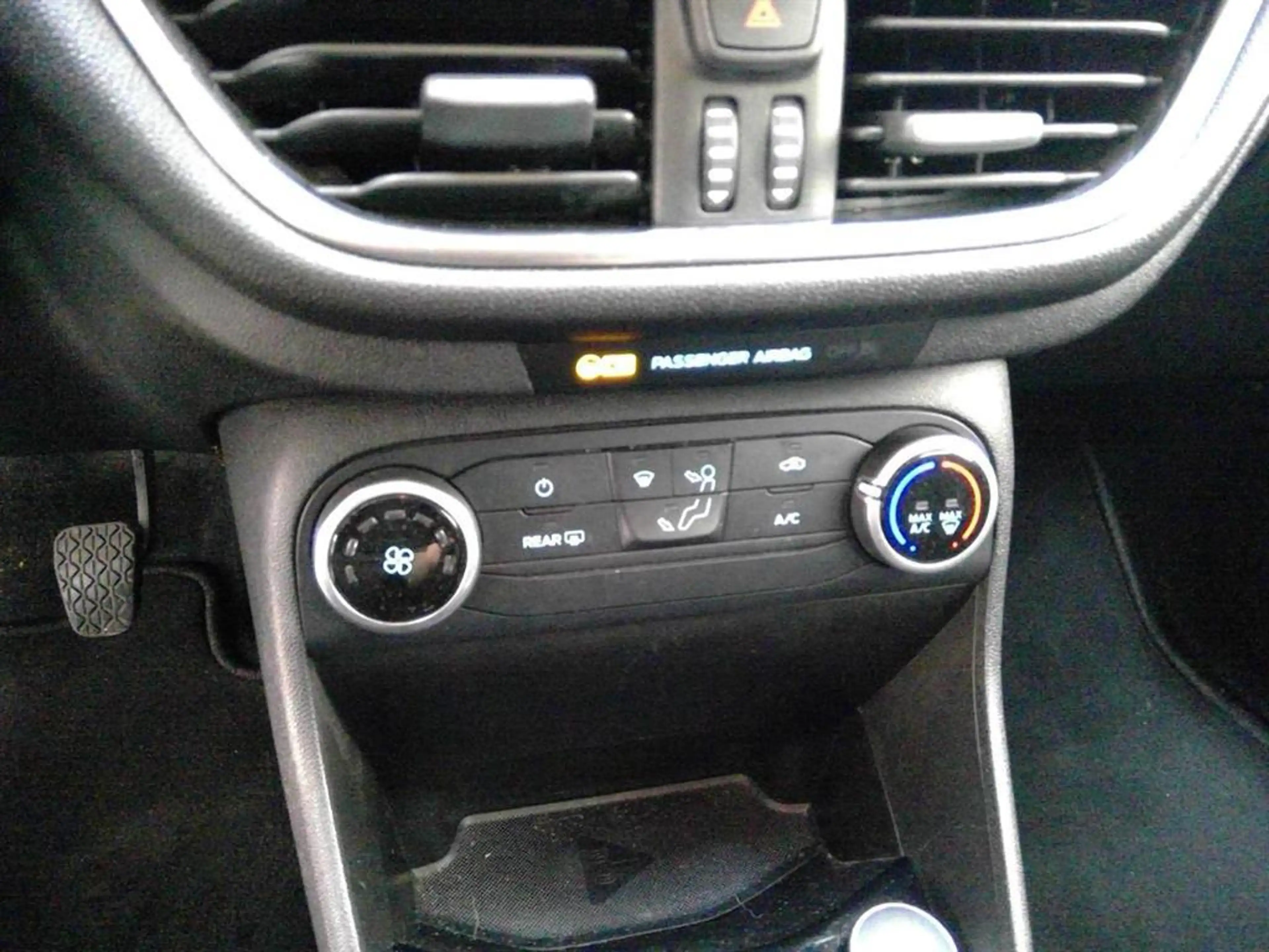 Ford Fiesta 1.1 Trend NAVI grote scherm Cruisecontrol — photo 7