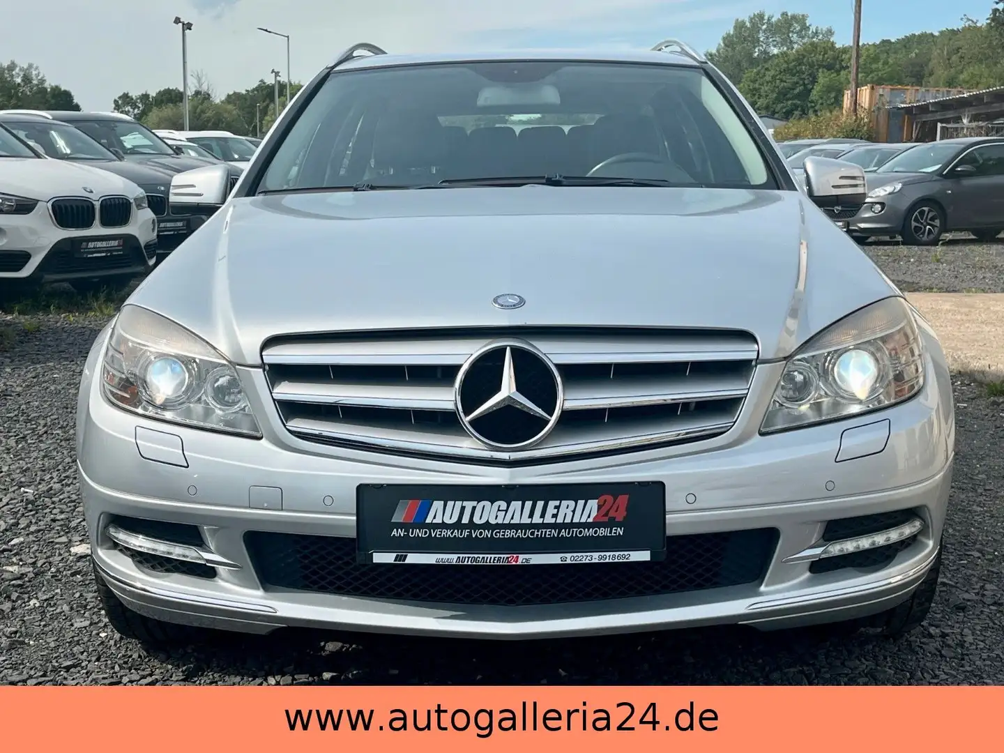 Mercedes-Benz C 250 T CGI Aut. AVANTGARDE Navi Leder Xenon AHK srebrna - 2