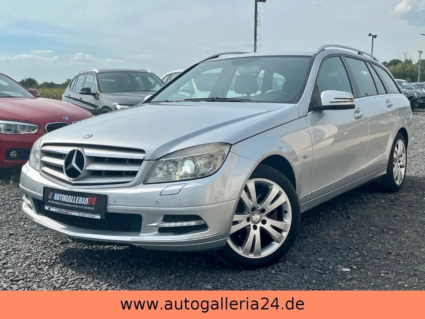 Mercedes-Benz C 250 T CGI Aut. AVANTGARDE Navi Leder Xenon AHK srebrna - 1