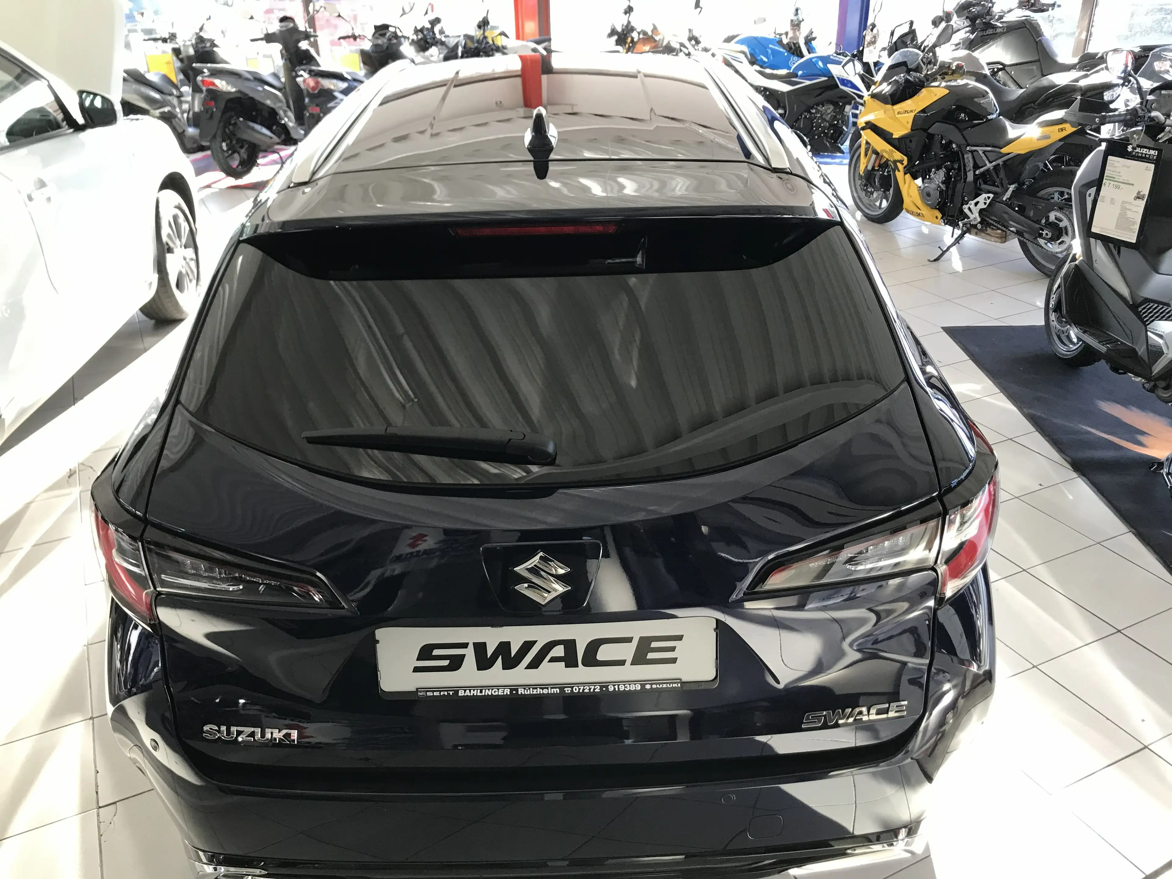 Suzuki Swace 1.8 Hybrid Comfort+ — photo 9