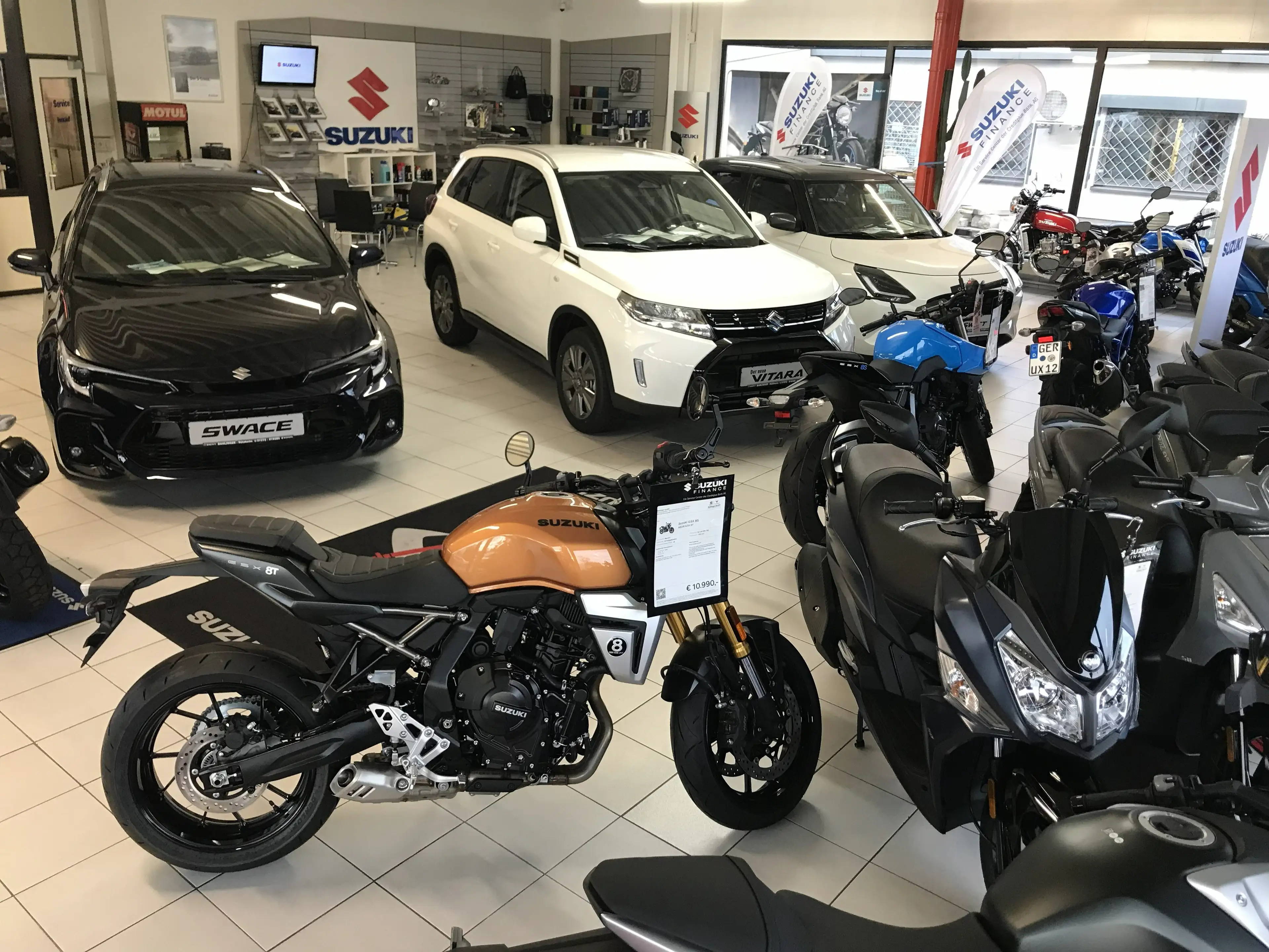 Suzuki Swace 1.8 Hybrid Comfort+ — photo 12