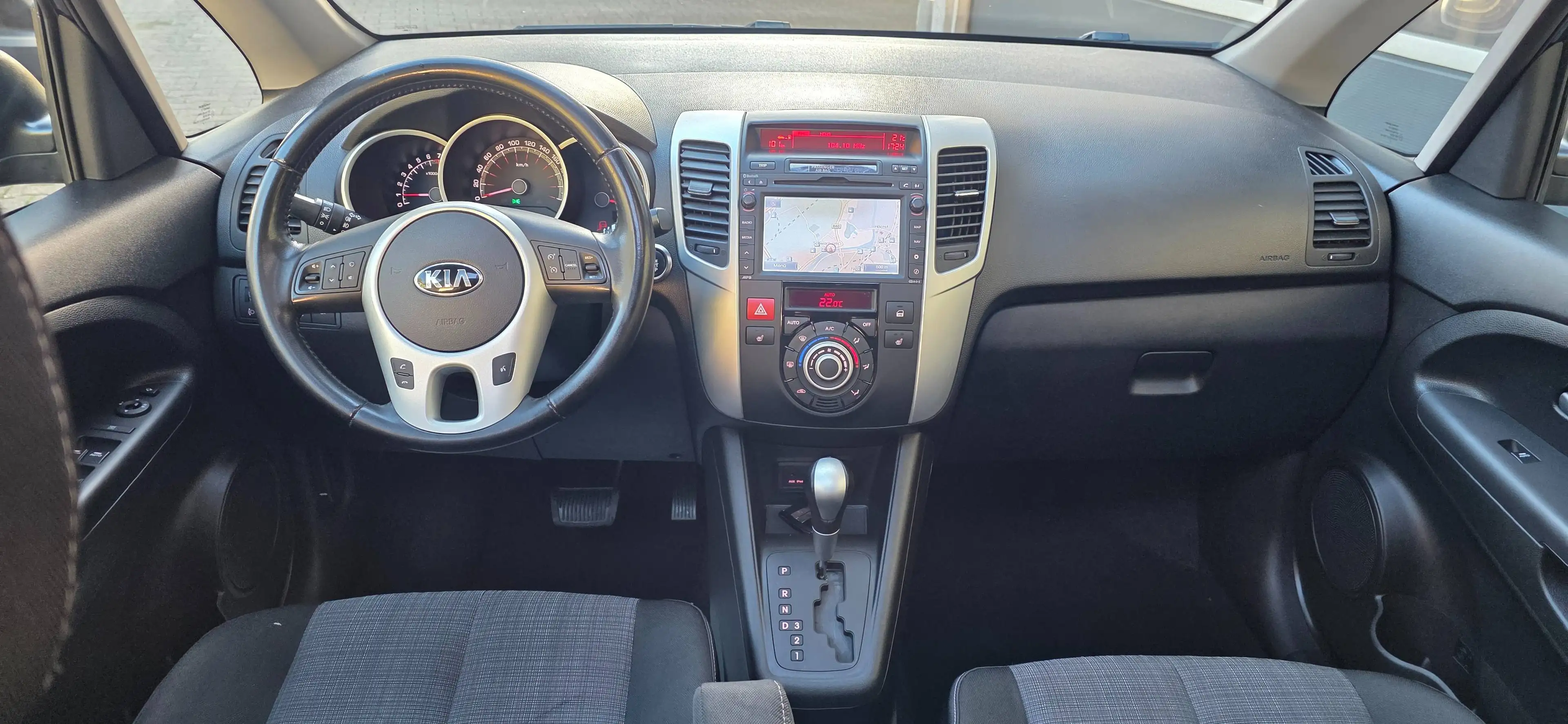 Kia Venga Spirit* Aut* Navi* Kamera* PDC* Pano* Garantie — photo 7