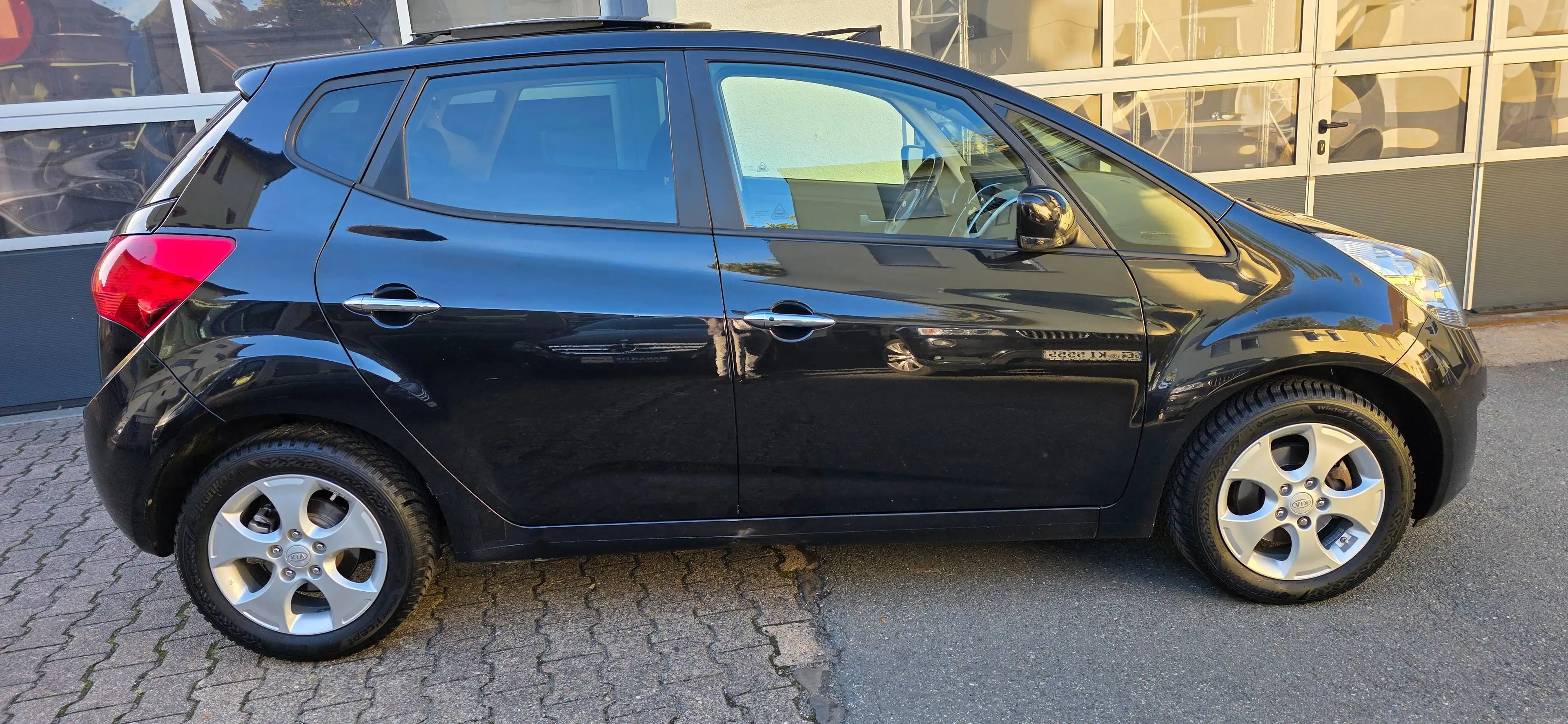 Kia Venga Spirit* Aut* Navi* Kamera* PDC* Pano* Garantie — photo 4