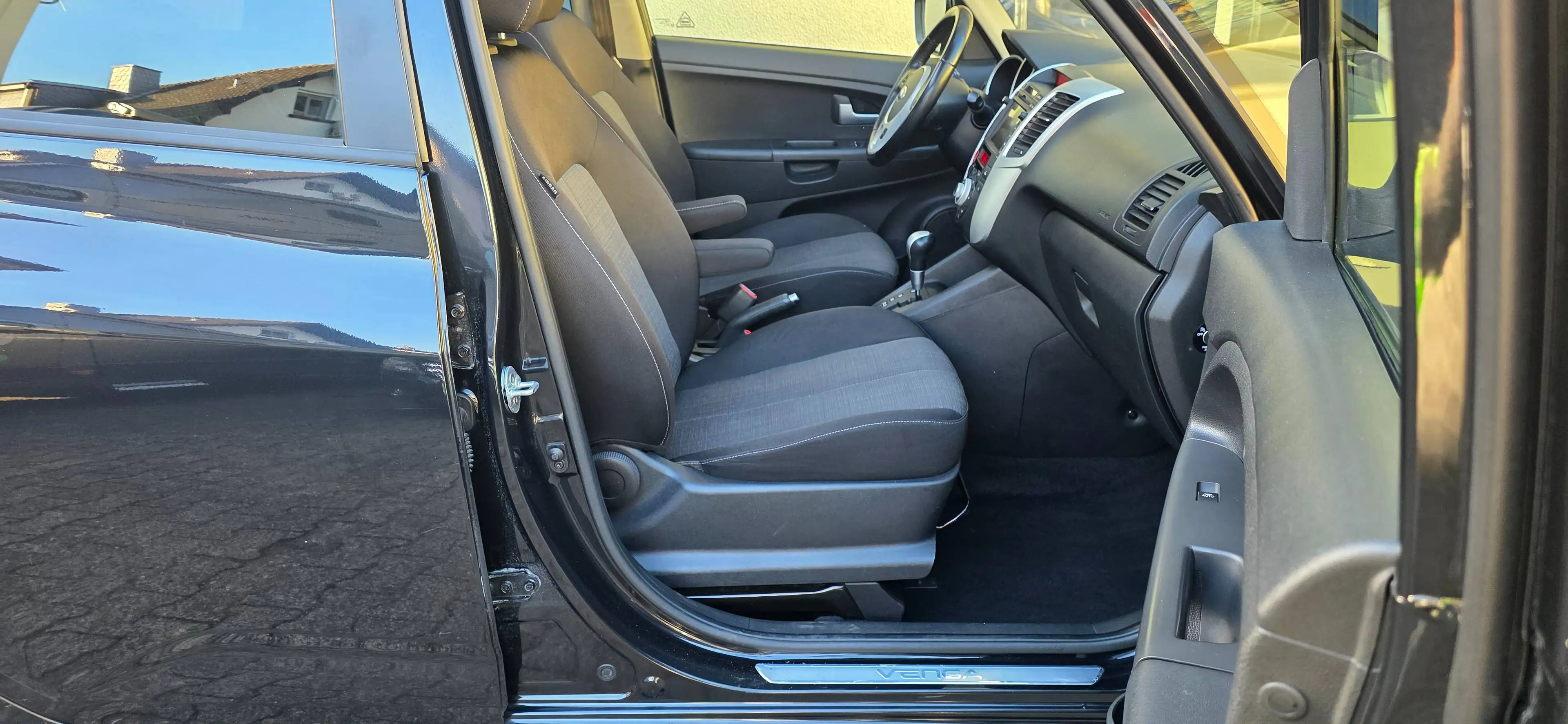 Kia Venga Spirit* Aut* Navi* Kamera* PDC* Pano* Garantie — photo 12