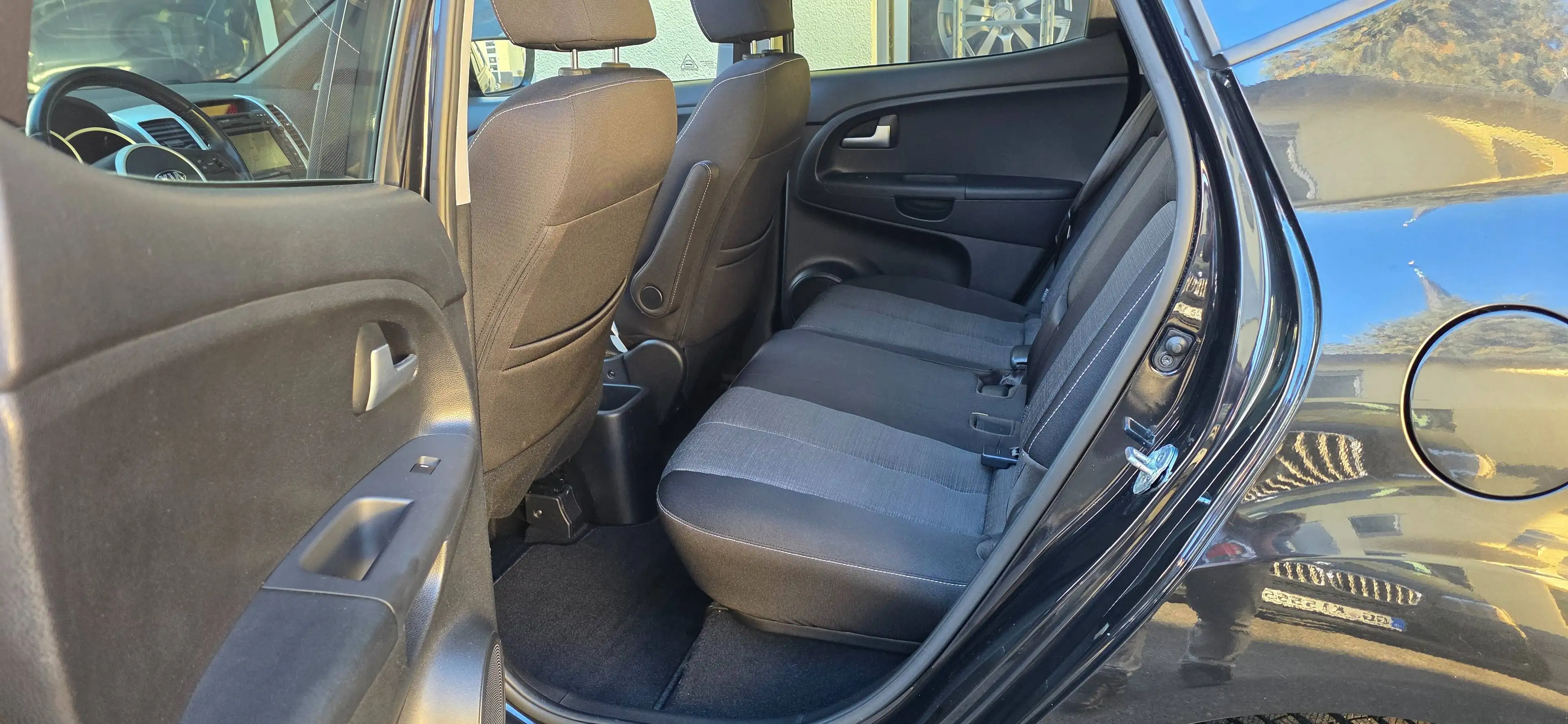 Kia Venga Spirit* Aut* Navi* Kamera* PDC* Pano* Garantie — photo 13