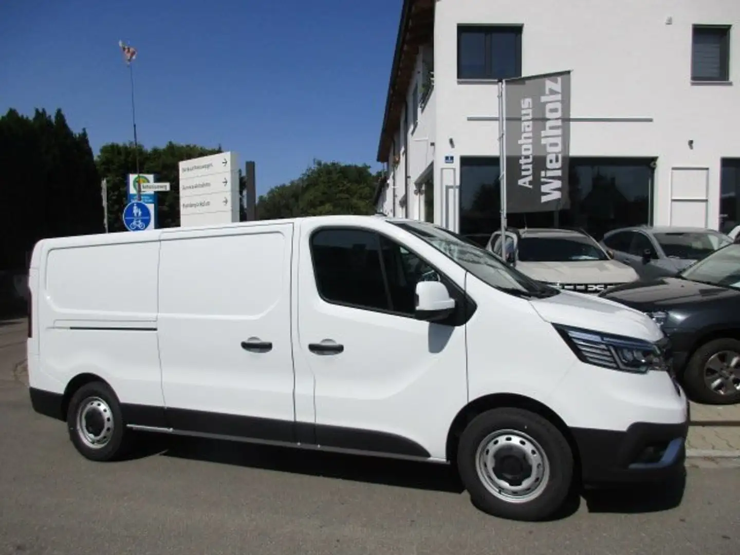 Renault Trafic Komfort L2H1 dci 150 Klima Kamera PDC Radio Grau - 2