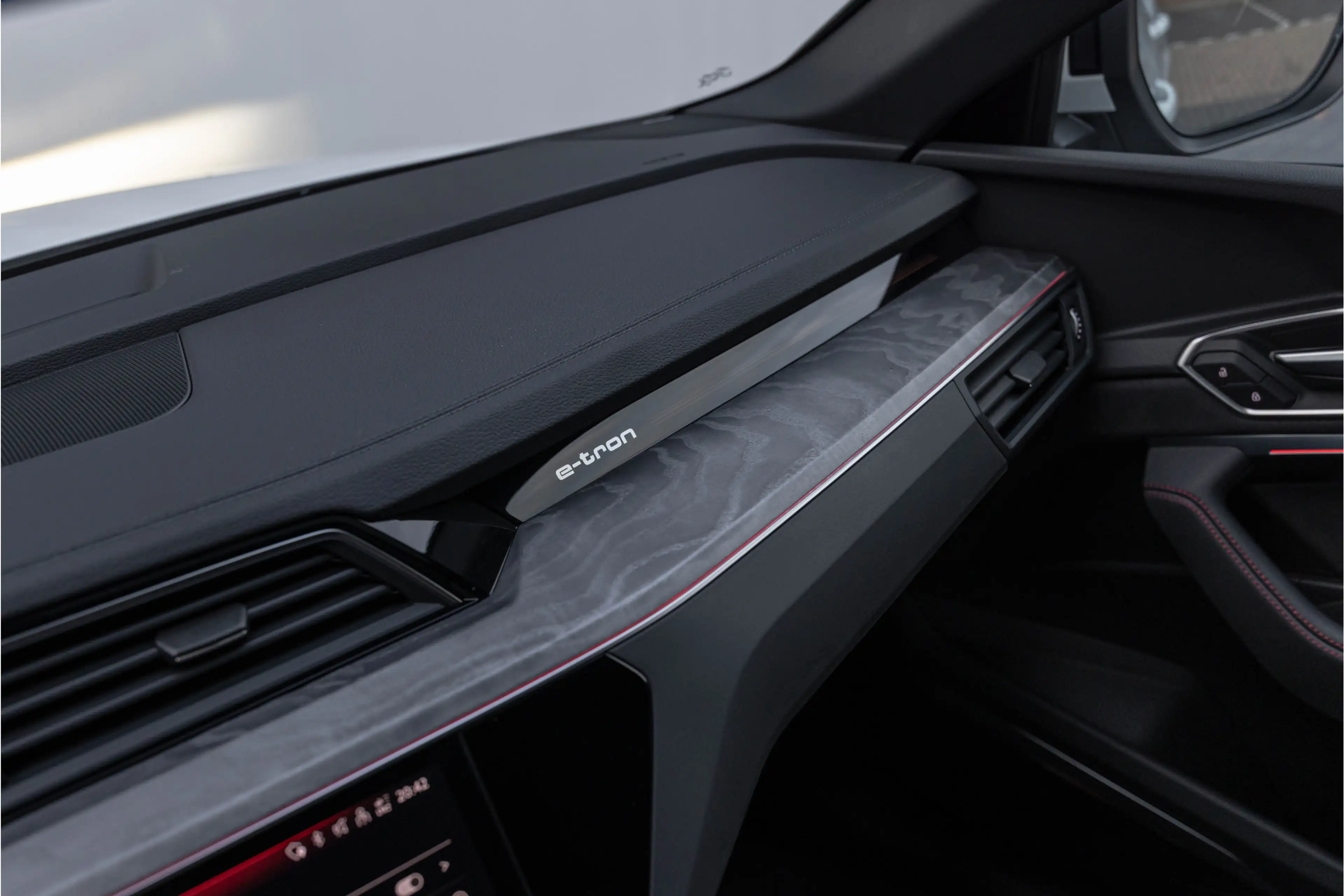 Audi SQ8 e-tron Sportback 503pk Quattro 115 kWh Pano S-stoelen B&O — photo 32
