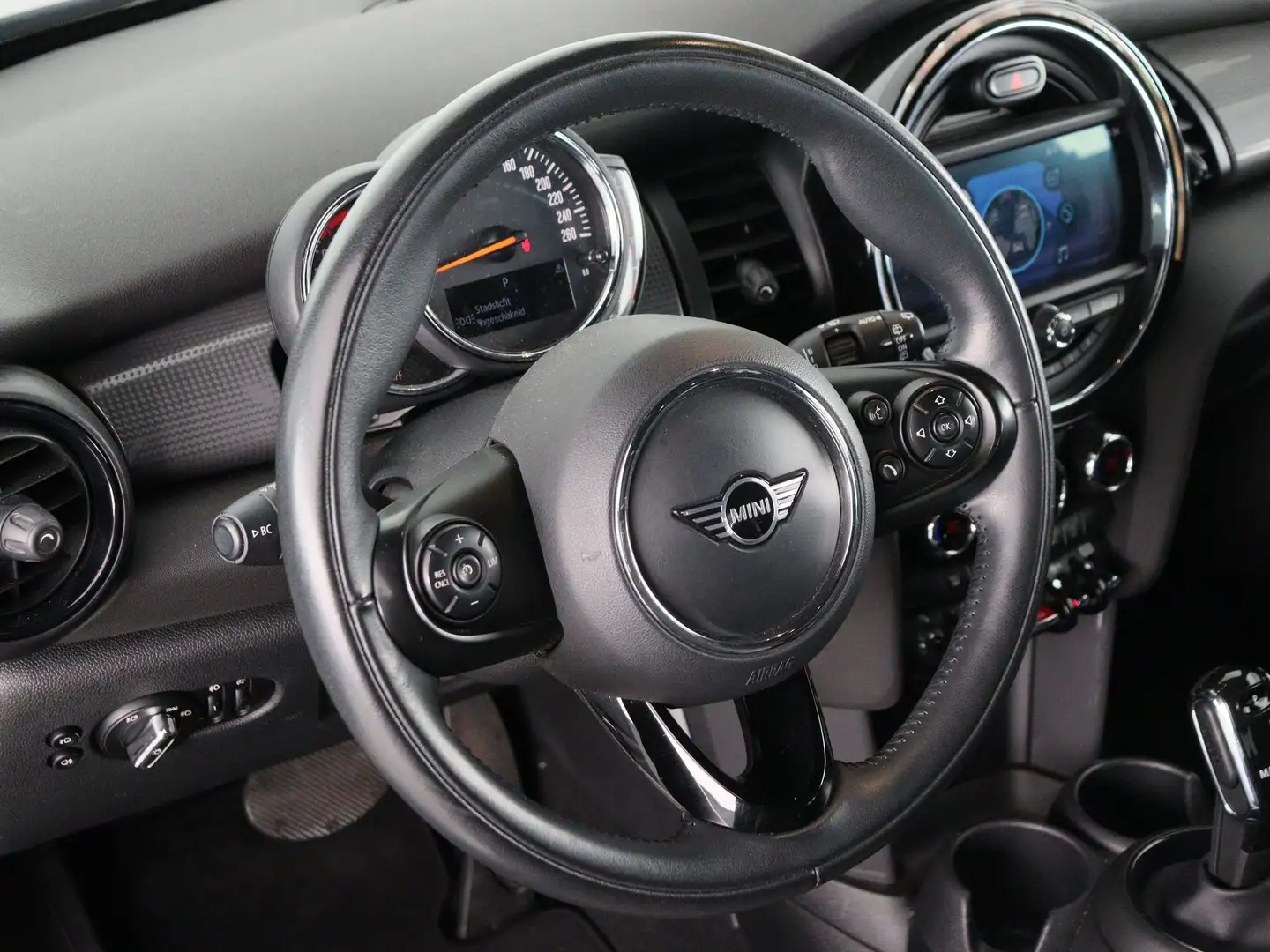 MINI Cooper 5-deurs Chili Aut. Zwart - 2