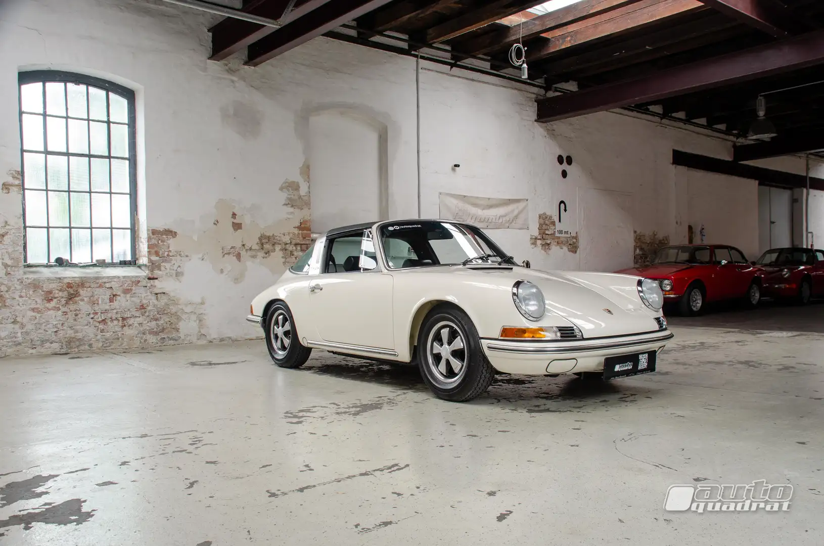 Porsche 911 T-Modell 2.0 Targa "Reserviert“ Alb - 2