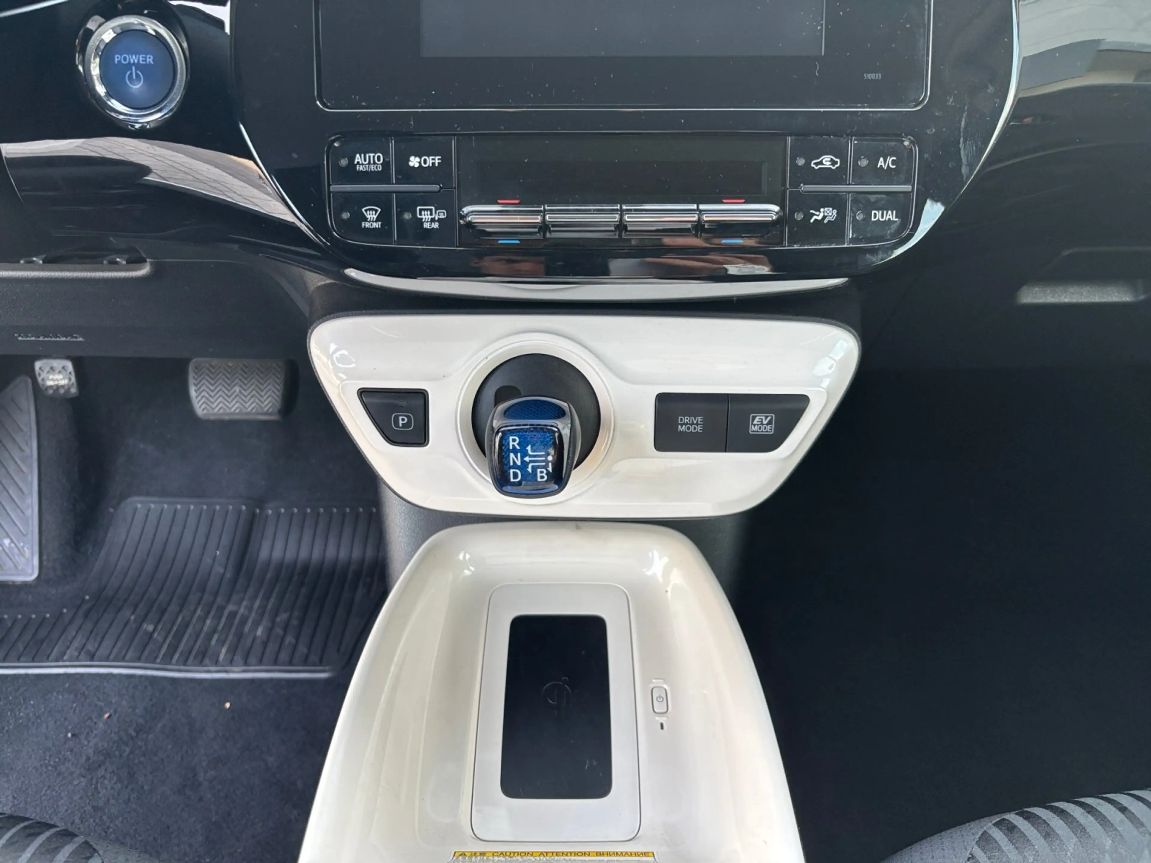 Toyota Prius 1.8 Hybrid Comfort AHK/NAVI — photo 11