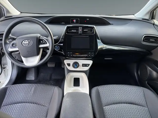 Toyota Prius view 10