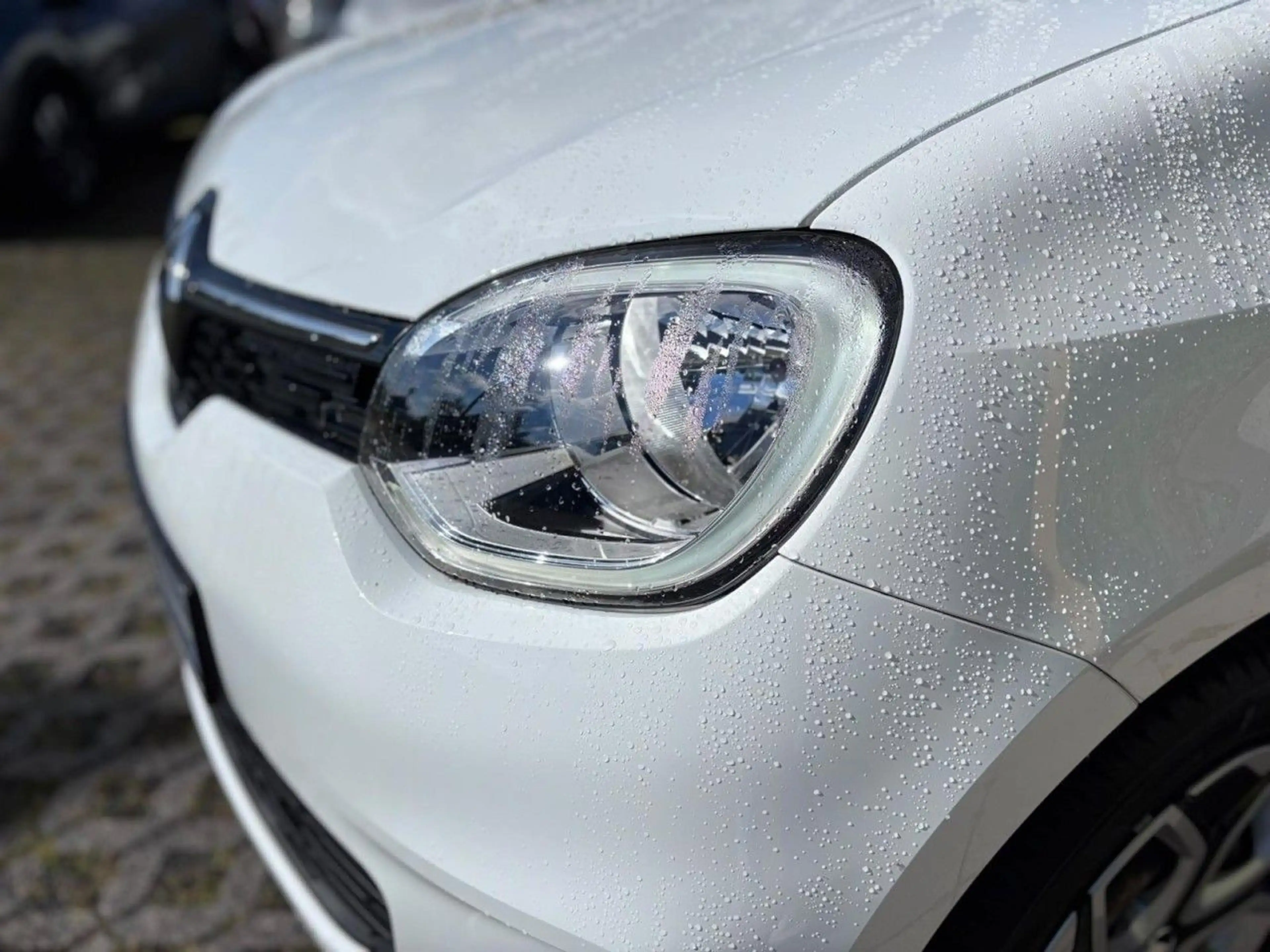 Renault Twingo mit Klima & Bluetooth — photo 10
