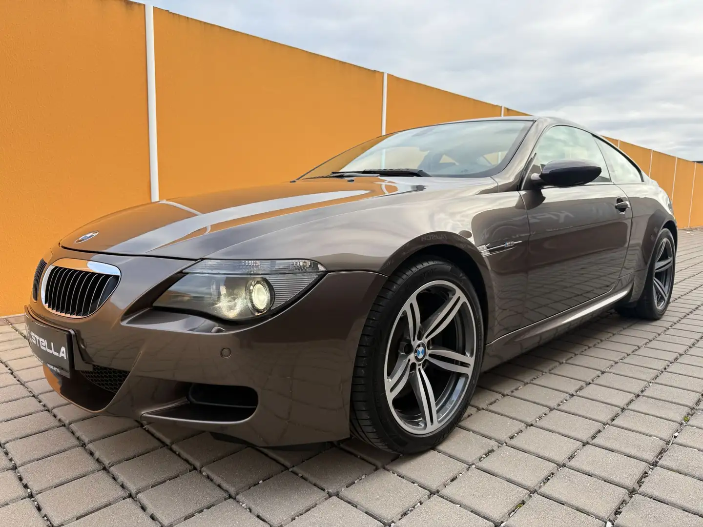 BMW M6 Coupe E63 V10 Carbon Sepang Bronze Braun - 1