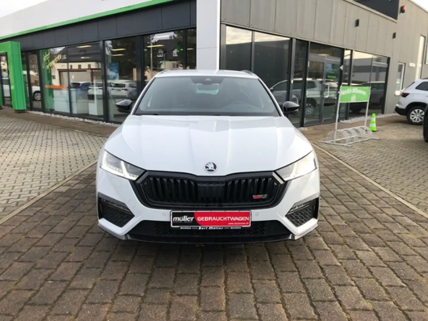 Skoda Octavia Combi RS Plus 4x4 Navi Matrix ACC DCC Weiß - 2