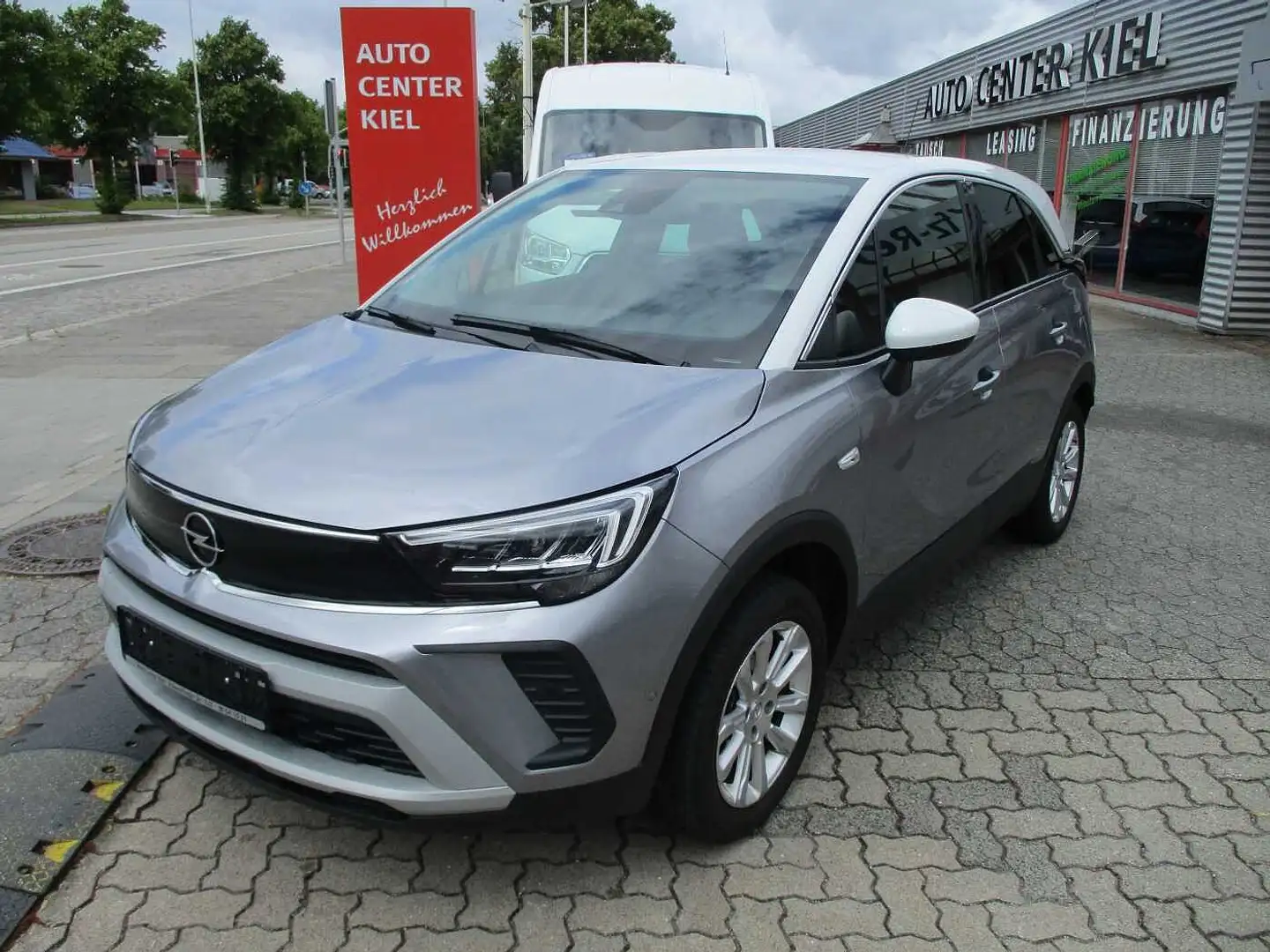 Opel Crossland X 1.2 'Elegance', Navigation, Scheckheft gepflegt Silber - 2