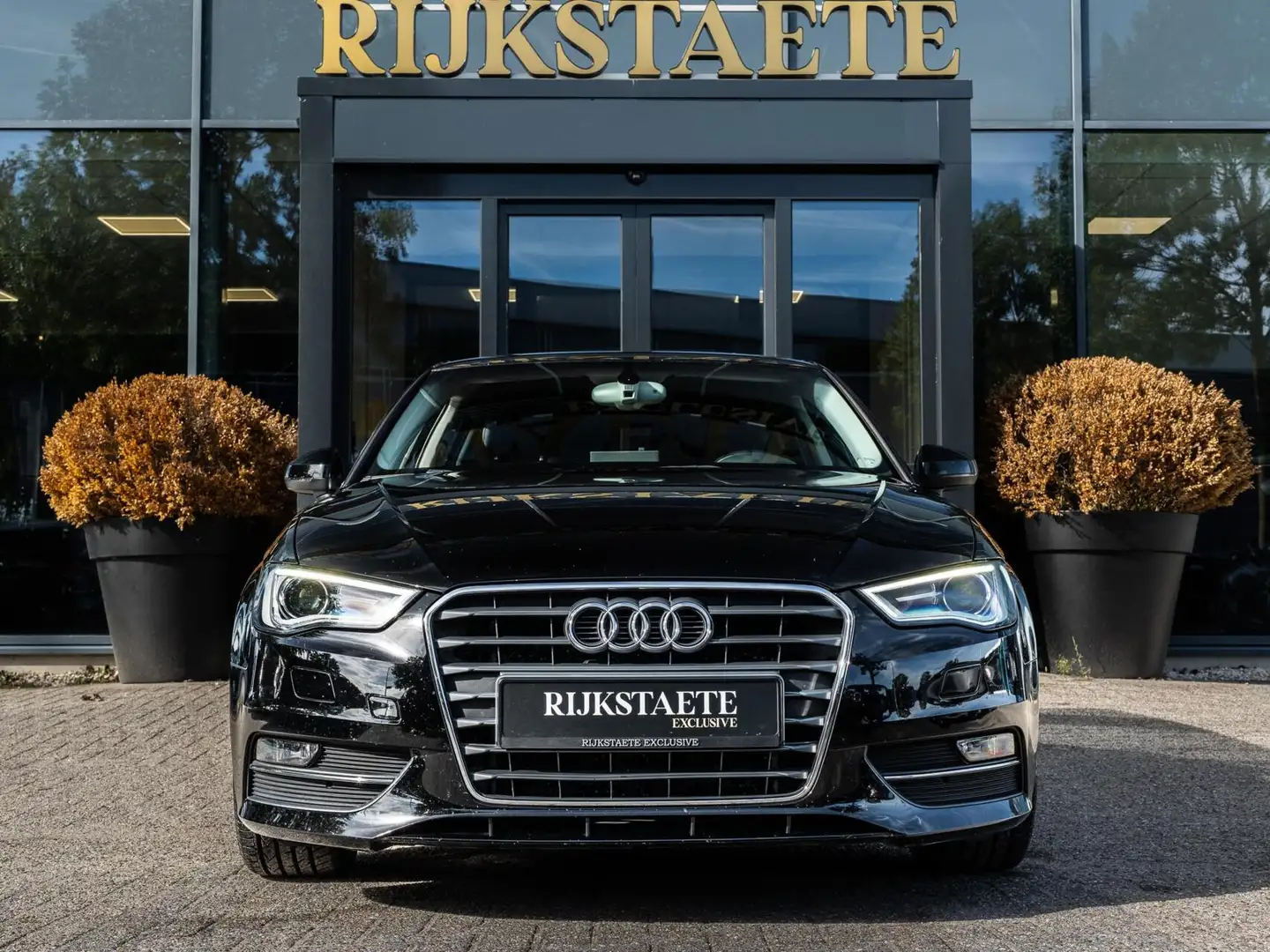 Audi A3 Sportback 1.4 TFSI S-Line|CARPLAY|CAMERA|TREKHAAK Noir - 2