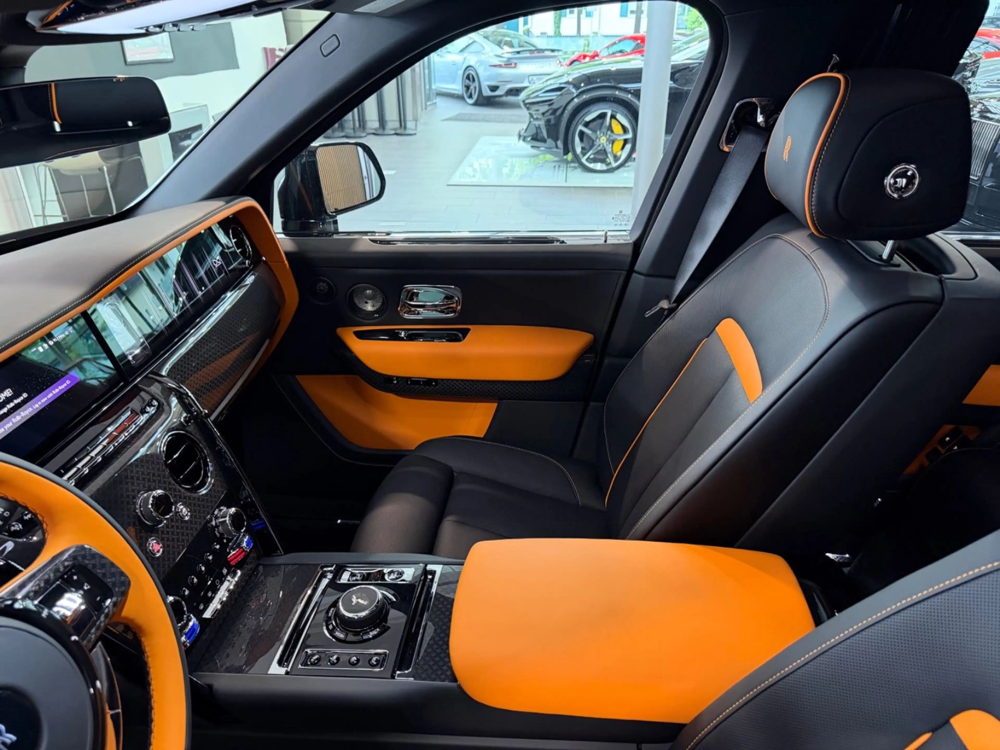 Rolls-Royce Cullinan Black Badge Series II *Prod.26/5-Seats* — photo 15