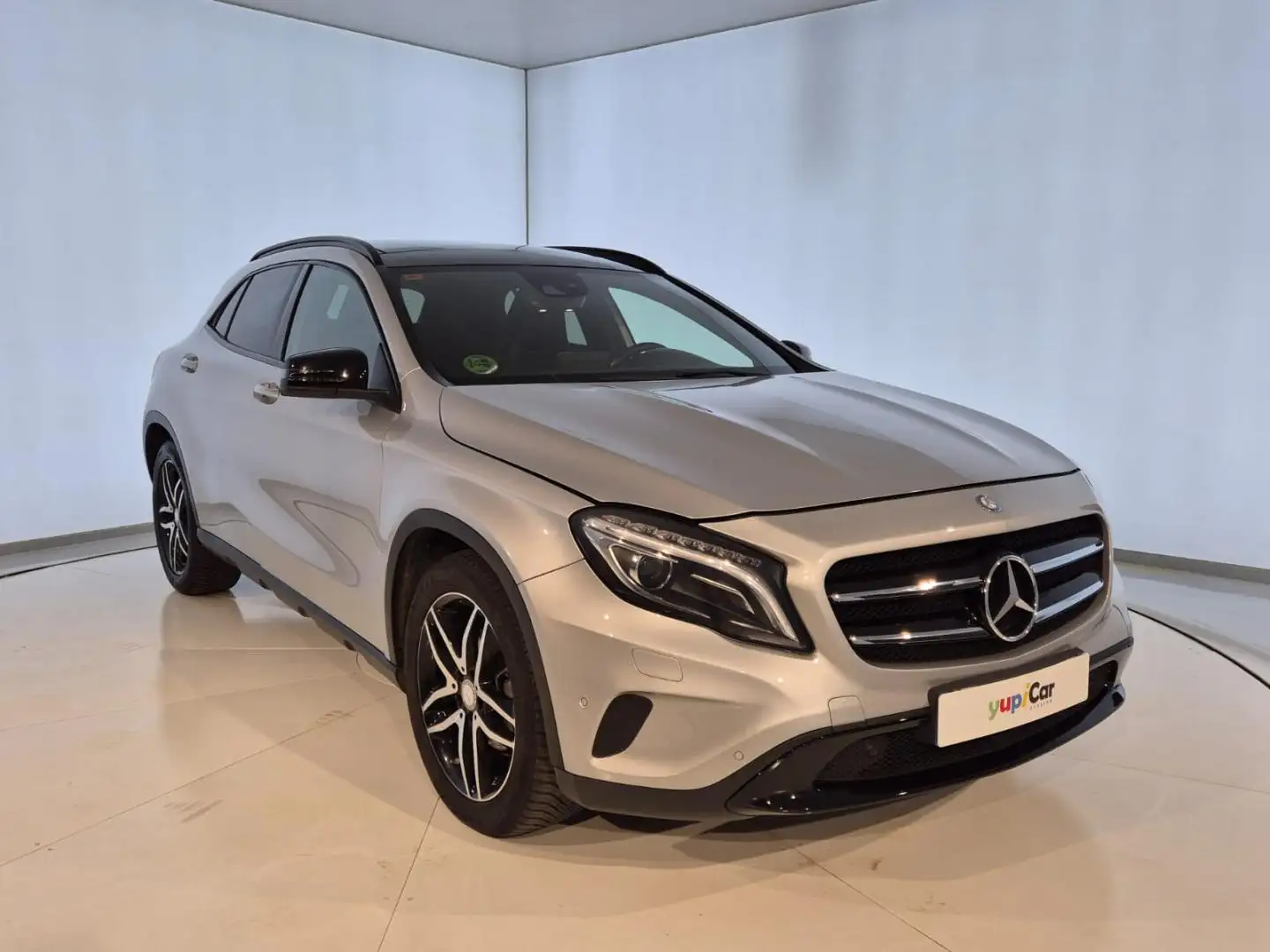 Mercedes-Benz GLA 220 220d Style 7G-DCT Argent - 1