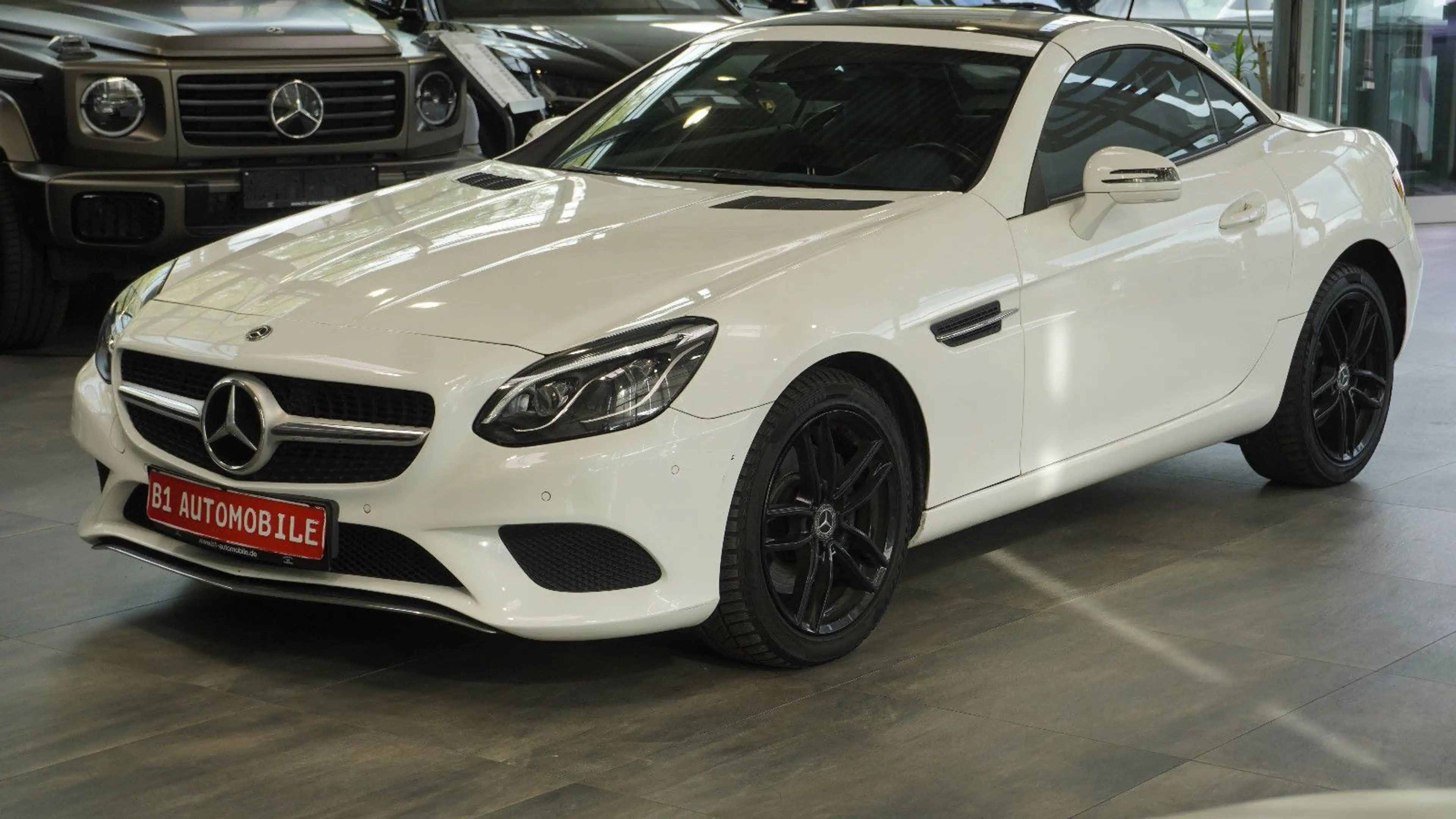 Mercedes-Benz SLC 200 Roadster*PANO*SHZ*LEDER*PDC — photo 2