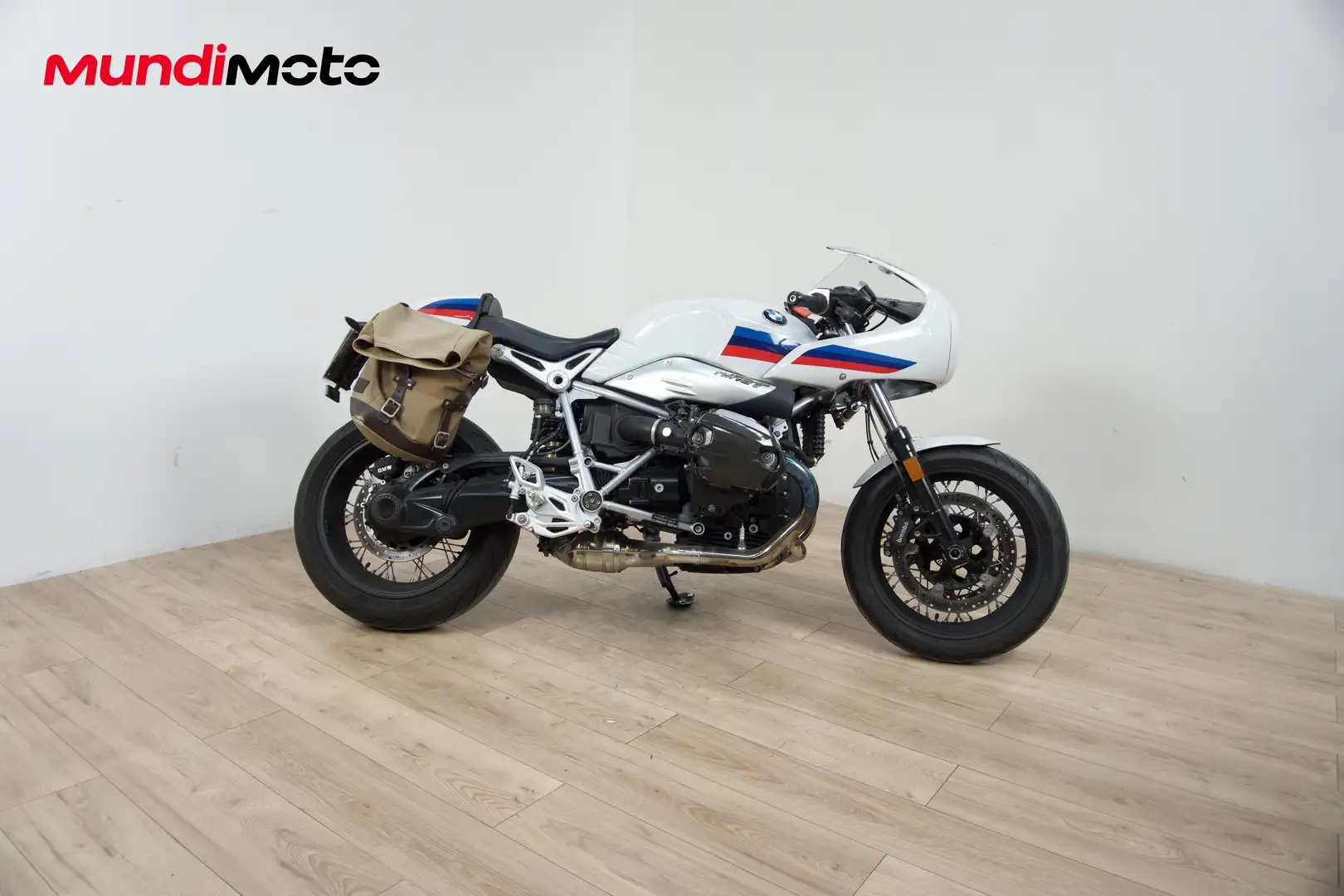 BMW R nineT - 1