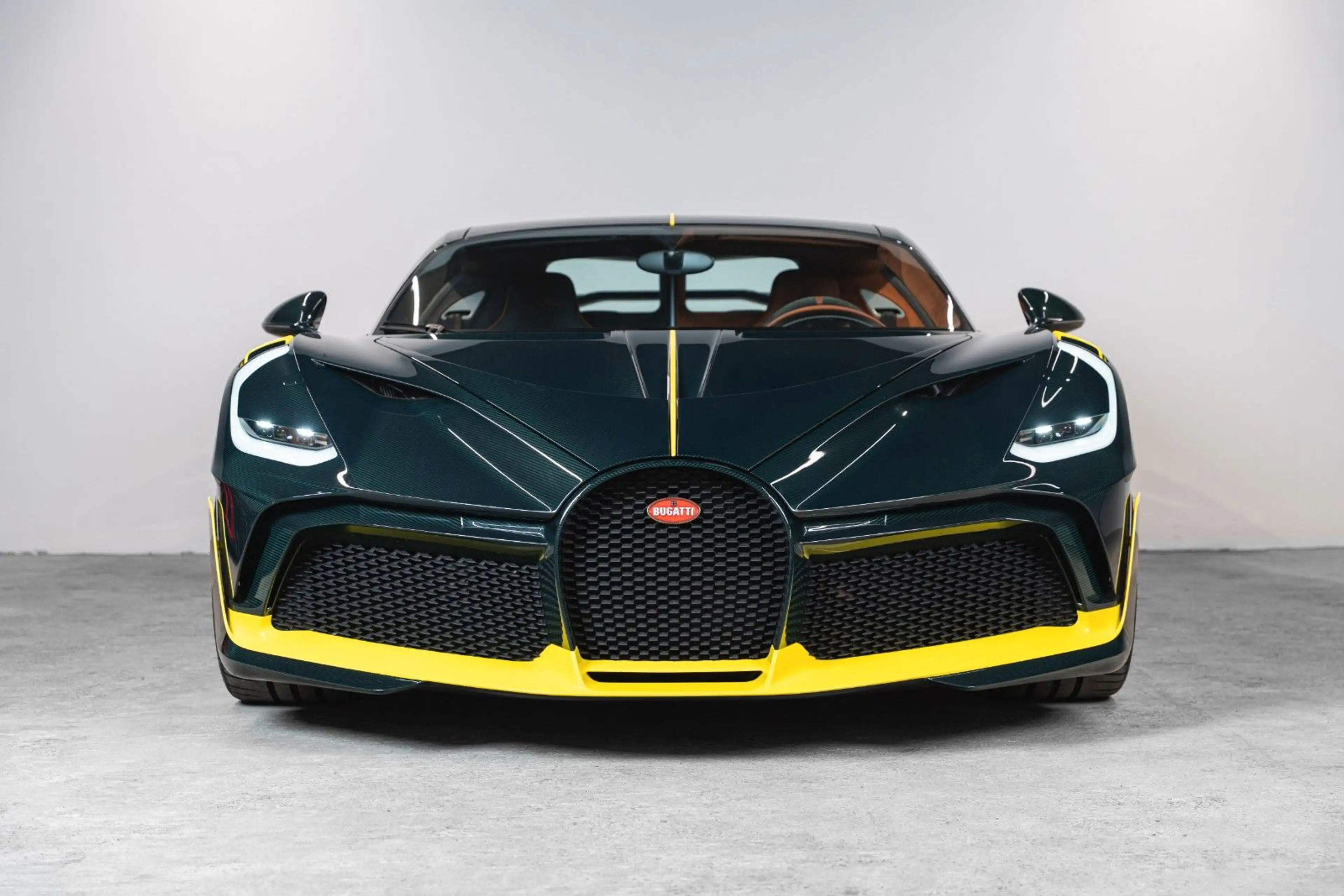 Bugatti DIVO | 1of5 EXPOSEDCARBON | 1of40|  READY CAR | — photo 3
