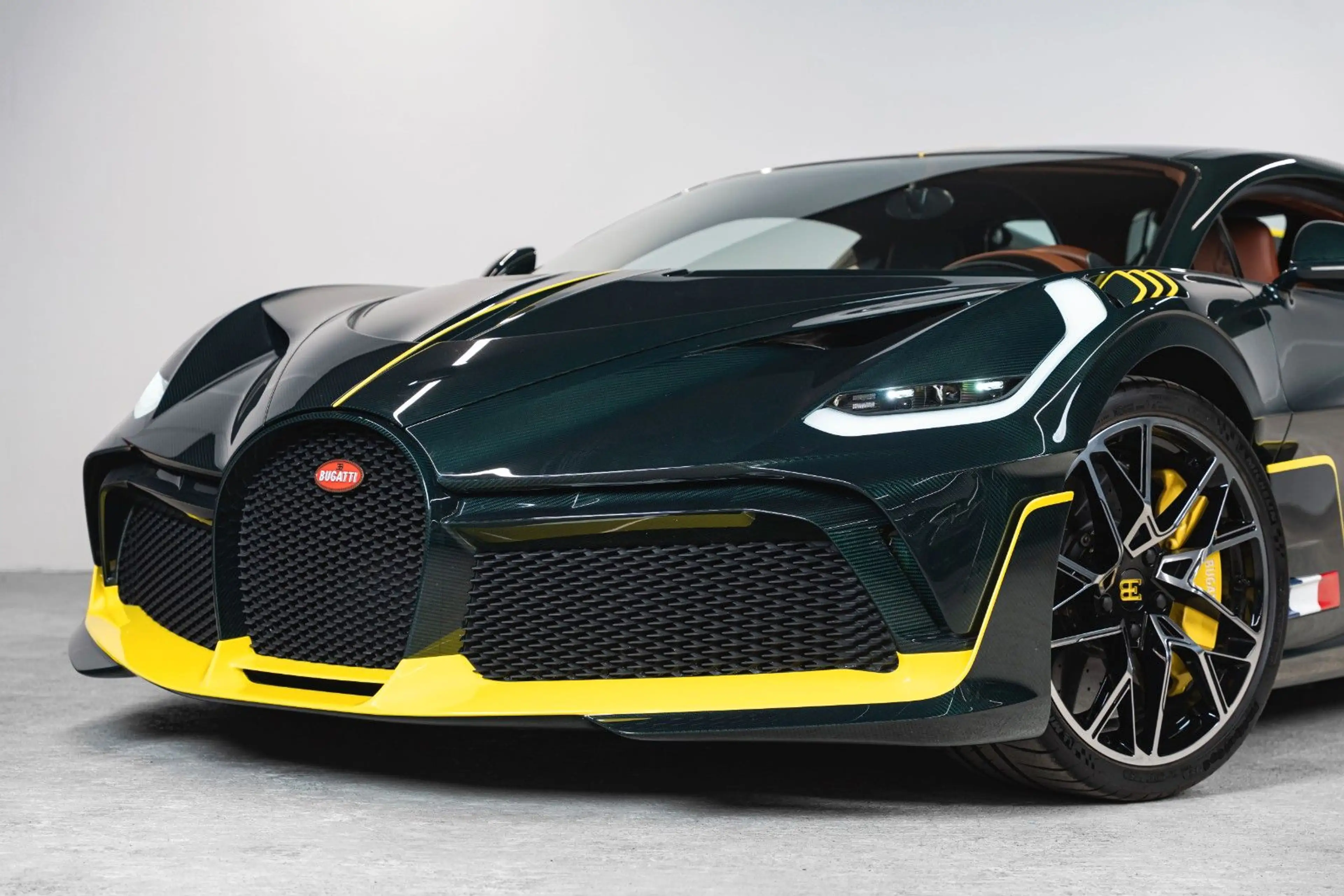 Bugatti DIVO | 1of5 EXPOSEDCARBON | 1of40|  READY CAR | — photo 7