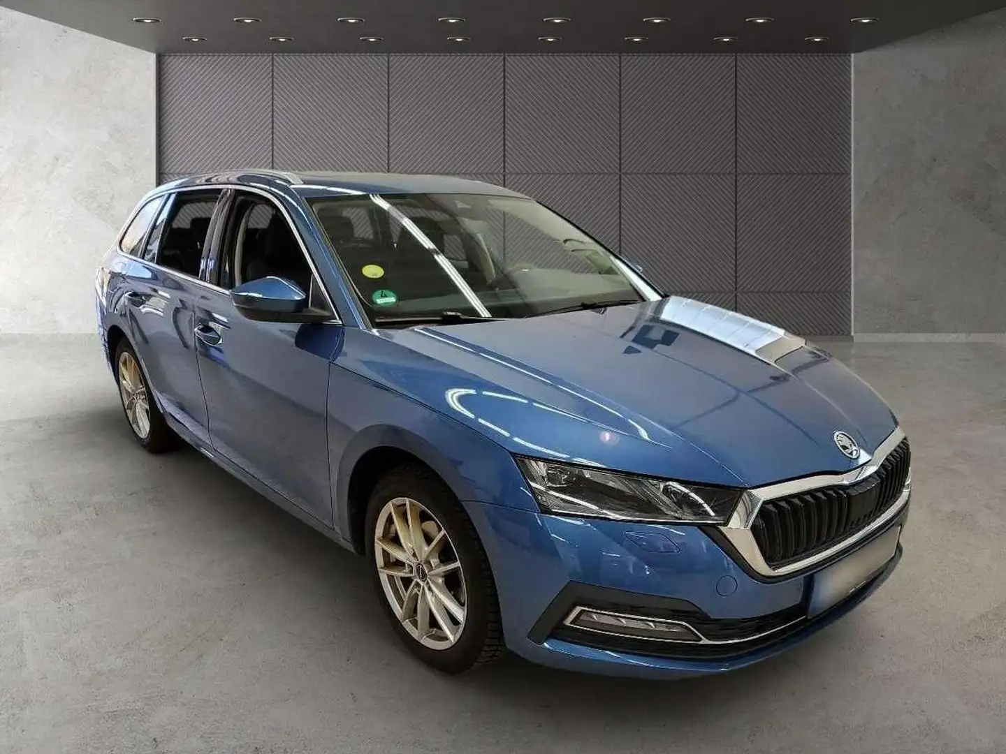 Skoda Octavia Combi First Edition Panorama 1.Hd LED Bleu - 2