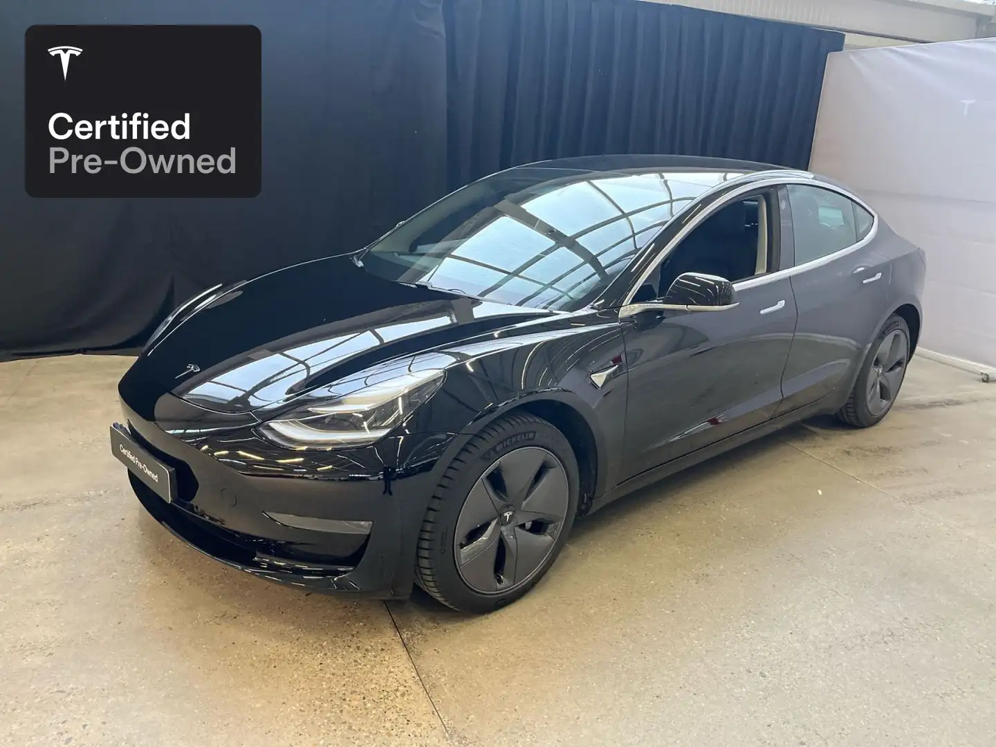 Tesla Model 3 Rear-Wheel Drive “Certified Pre-Owned” Noir - 2