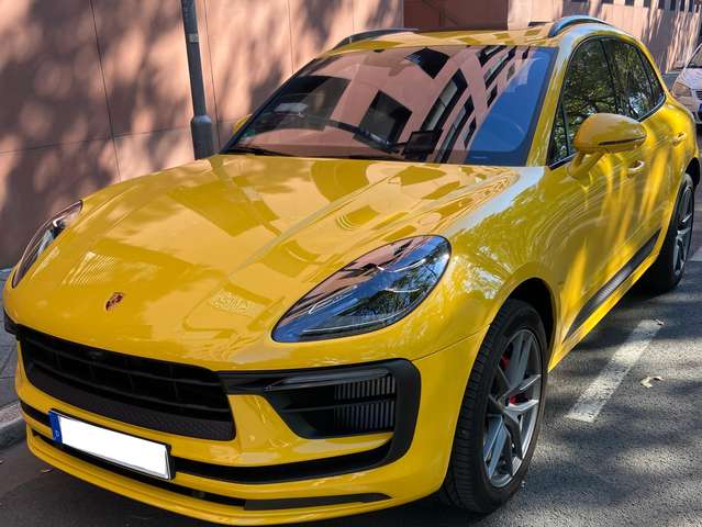Imagine Porsche Macan Macan S PDK