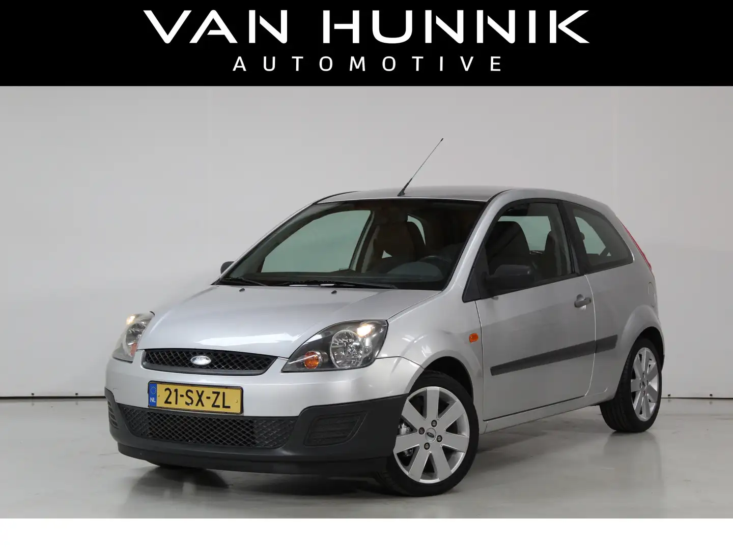 Ford Fiesta 1.3-8V Futura Airco | NL-Auto | Beschadiging motor Gris - 1