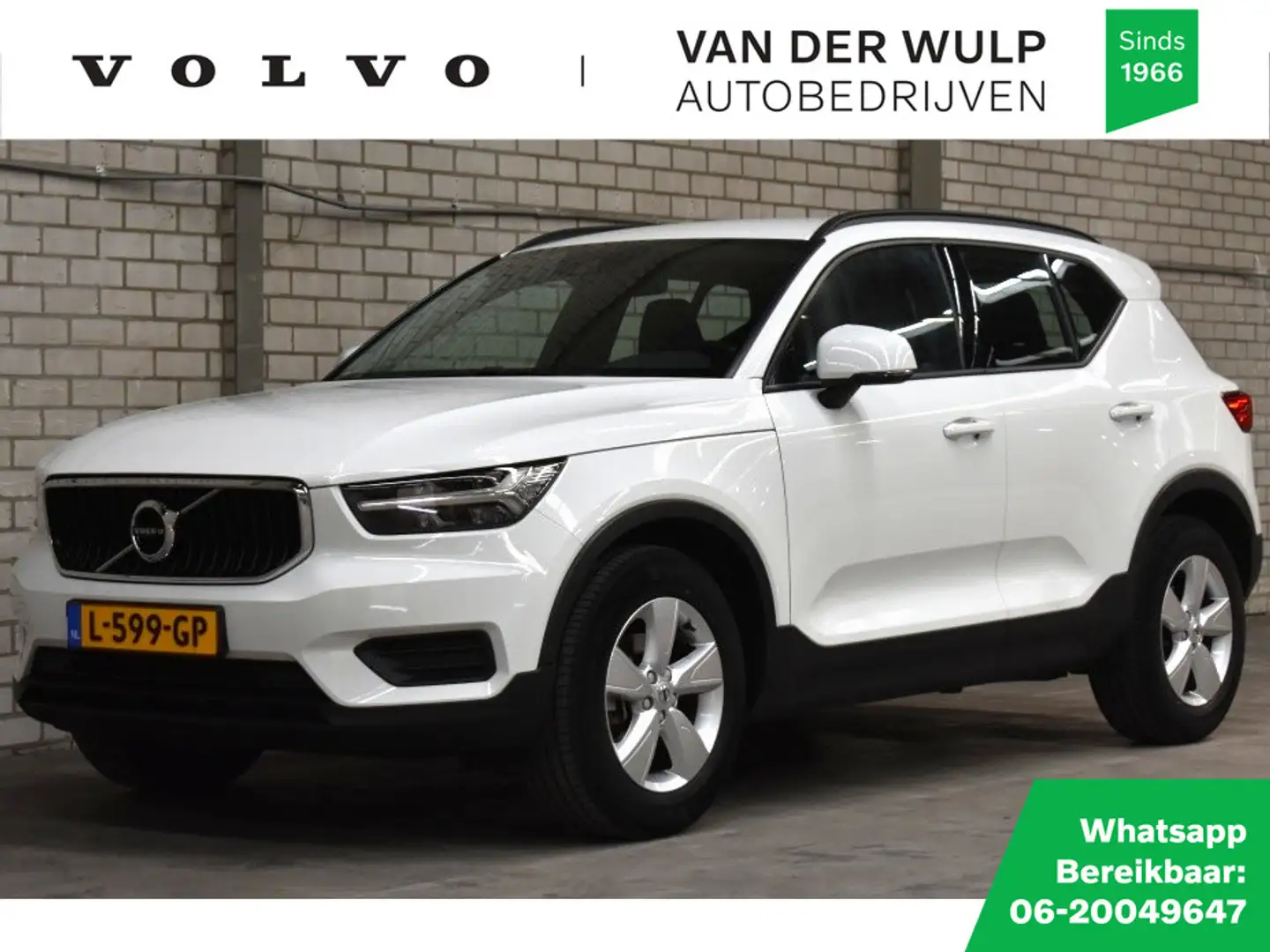 Volvo XC40 T2 129pk Aut. Momentum Core | Navigation Tech | Ve Wit - 1