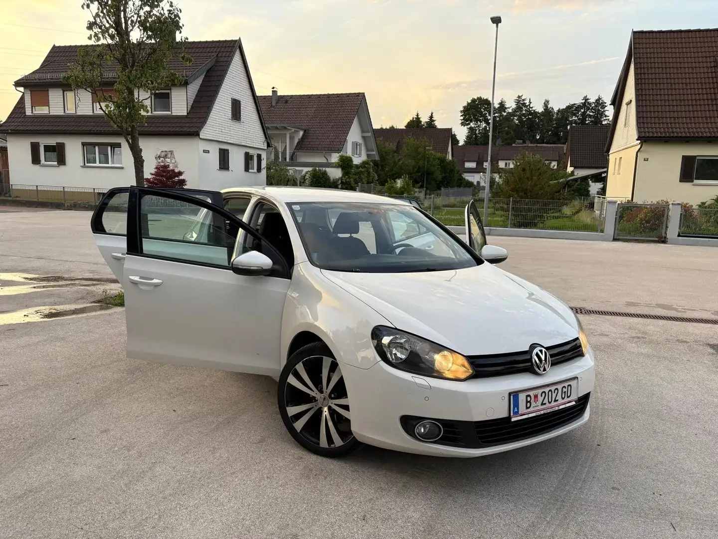 Volkswagen Golf Highline BMT 1,6 TDI DPF - 2