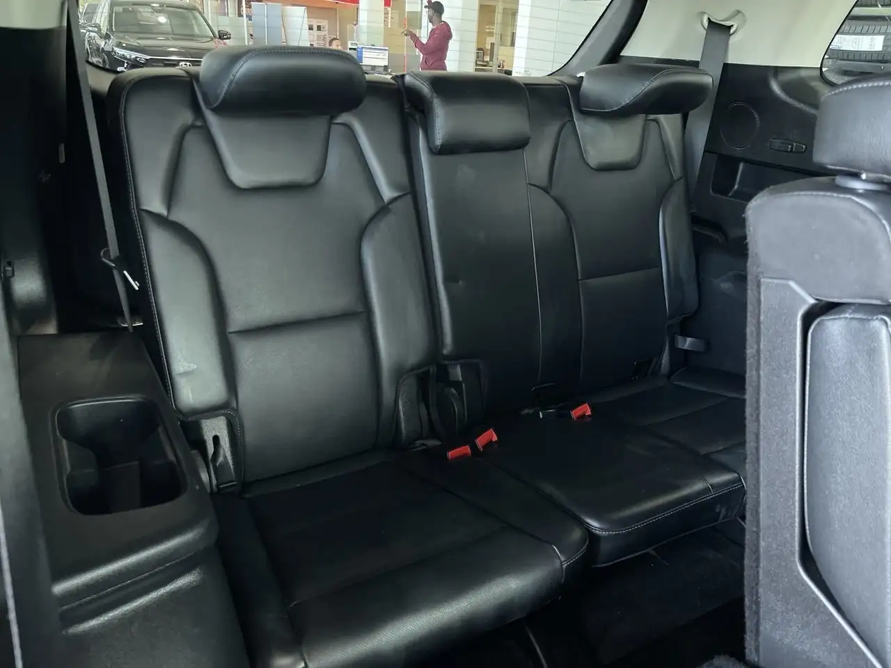 Kia Telluride снимка Kia Telluride