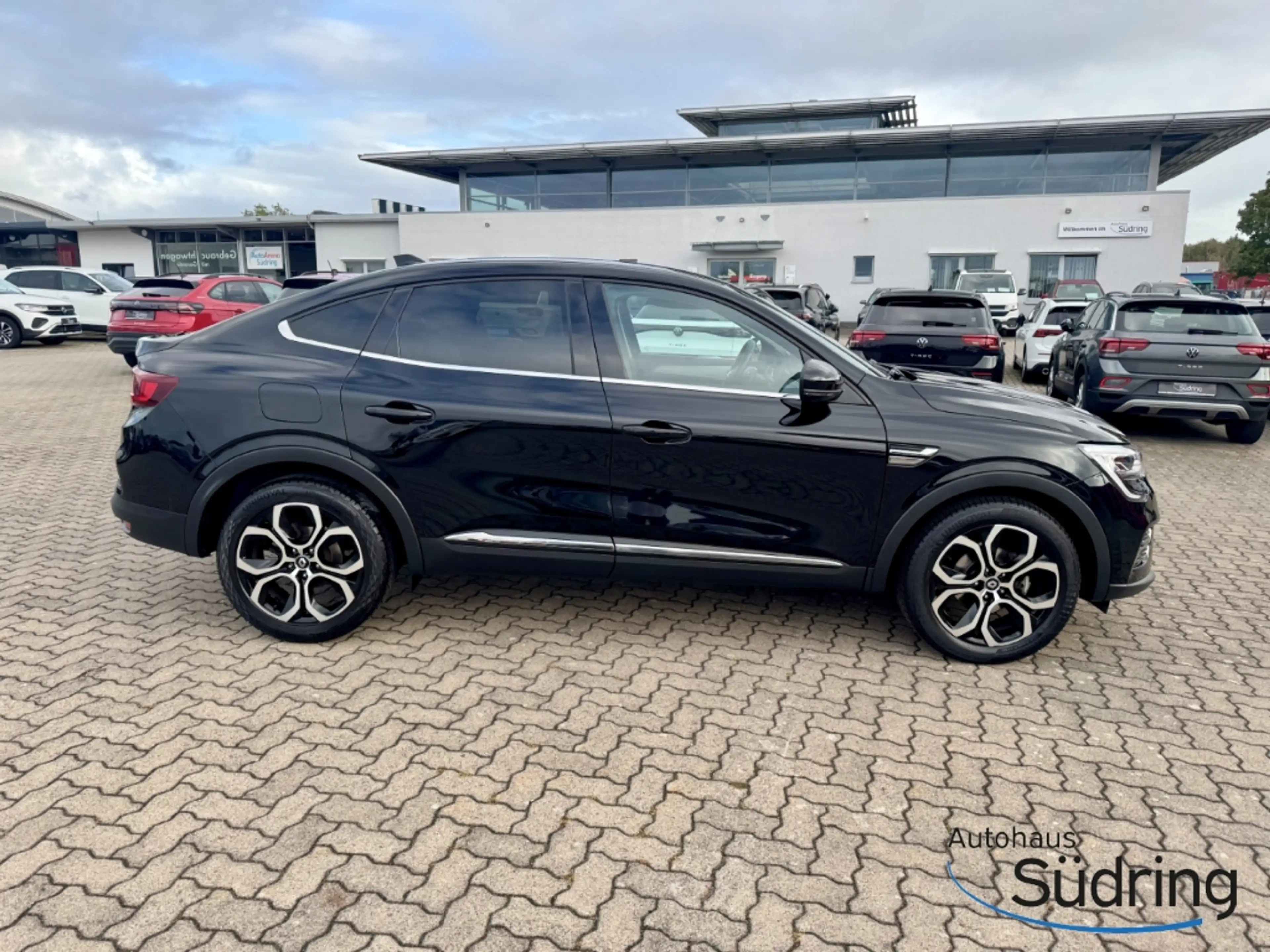 Renault Arkana 1,3 TCe140 Intens AHK Navi Leder LED ACC — photo 3