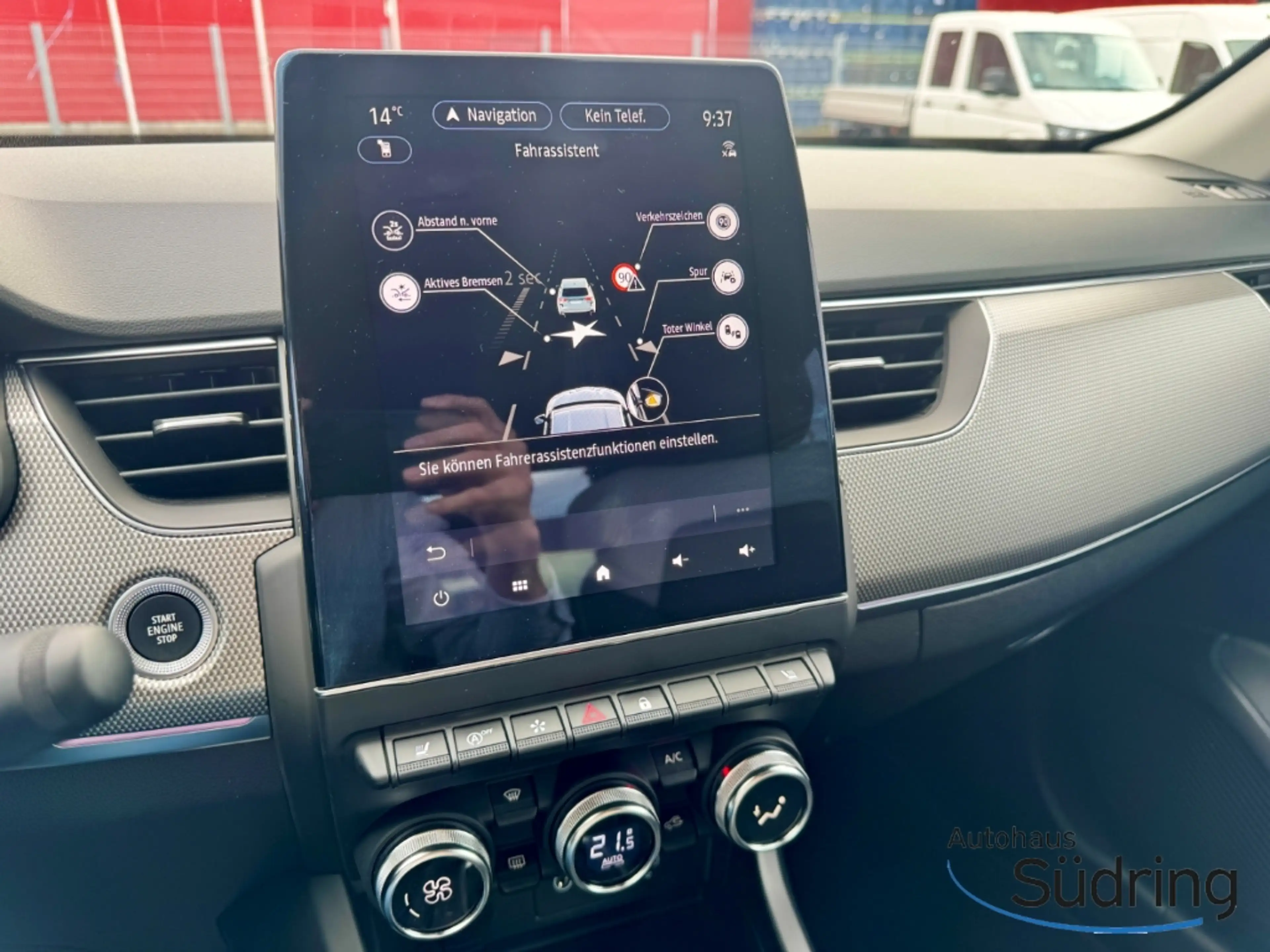 Renault Arkana 1,3 TCe140 Intens AHK Navi Leder LED ACC — photo 13