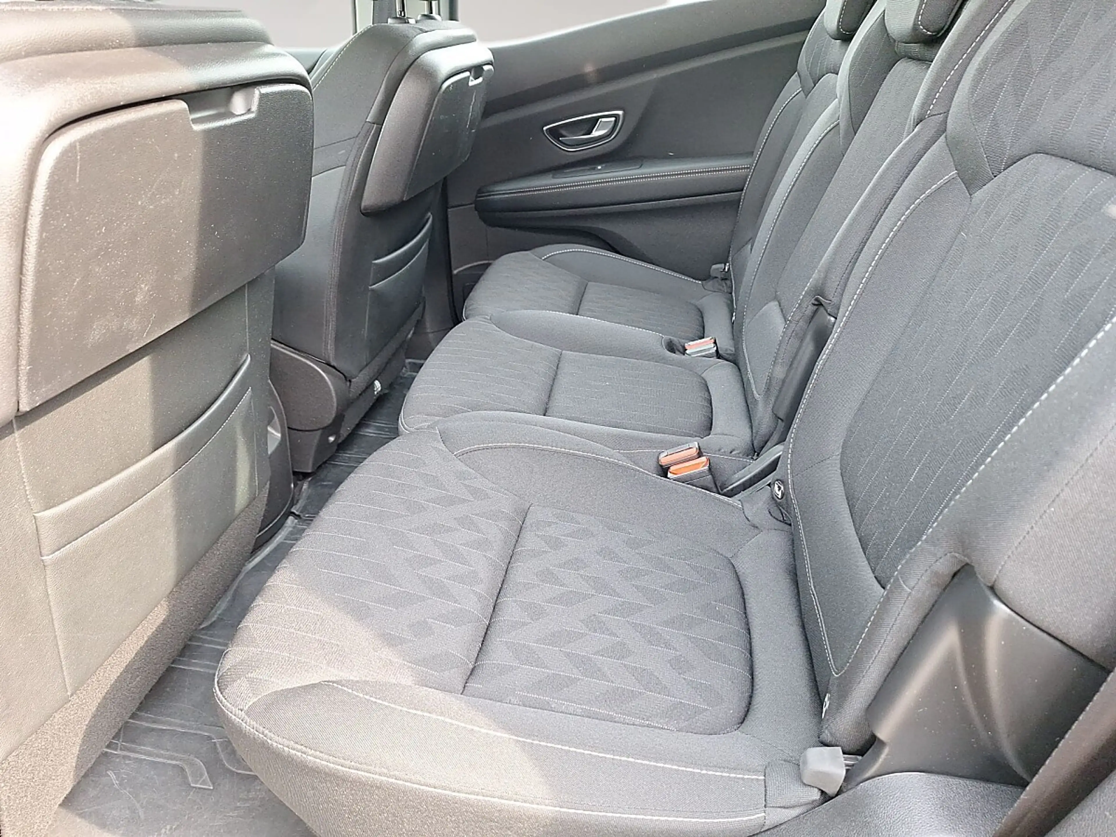 Renault Grand Scenic Grand Scénic Scenic IV 1.3 TCe 115 Limited PF (... — photo 14